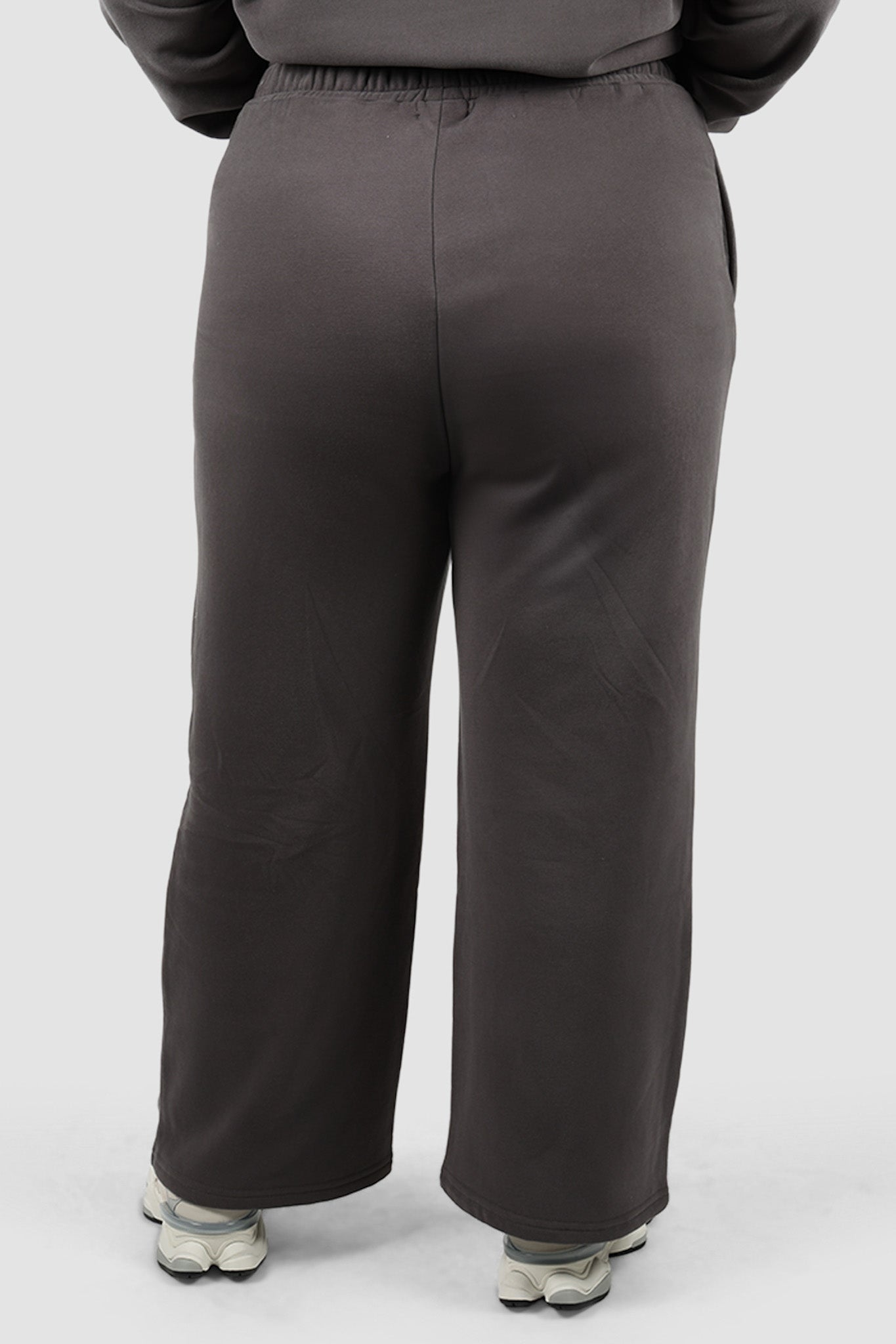 FAYT LOGO FLARE SWEATPANT CHARCOAL