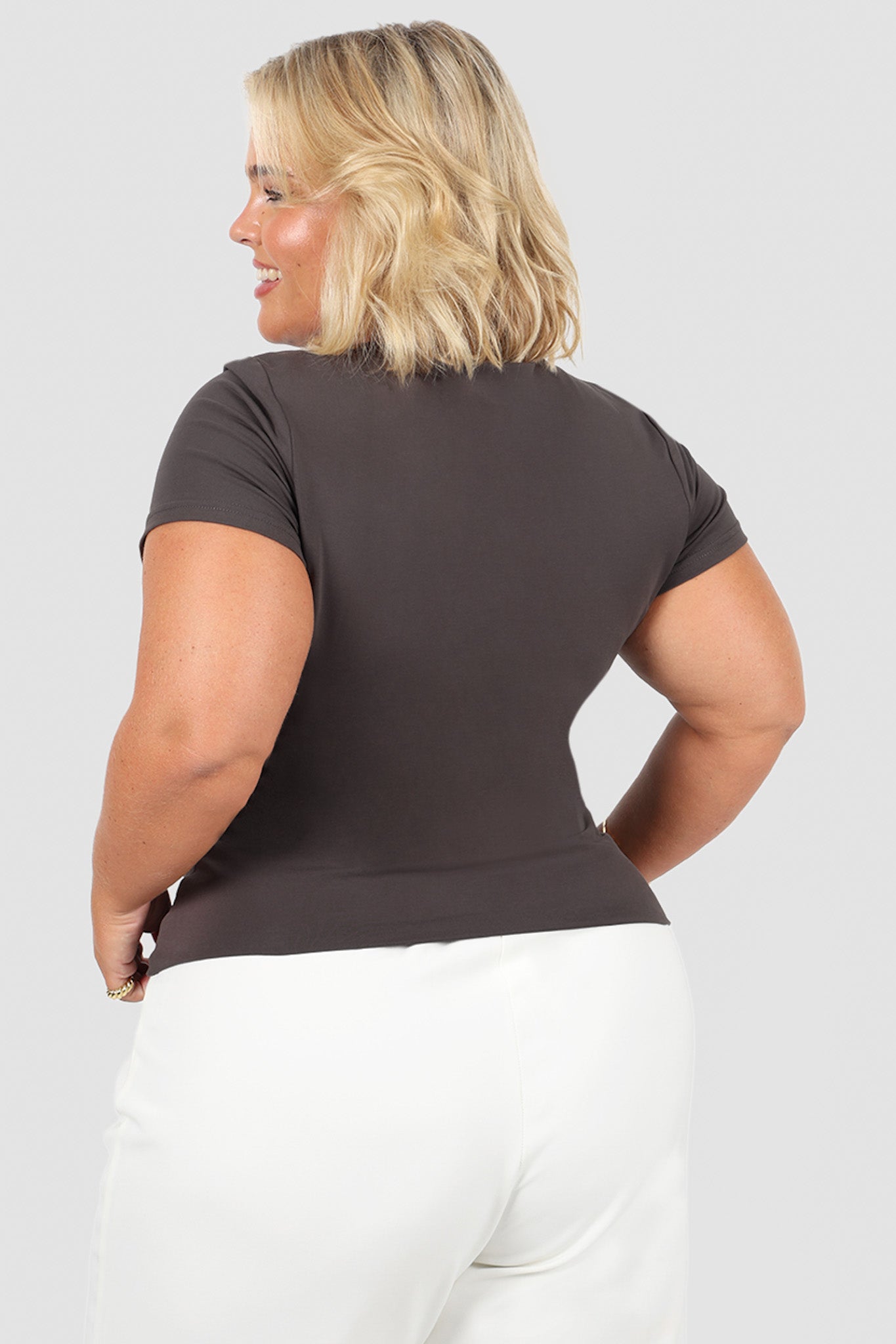 V NECK BUTTERY TEE CHARCOAL