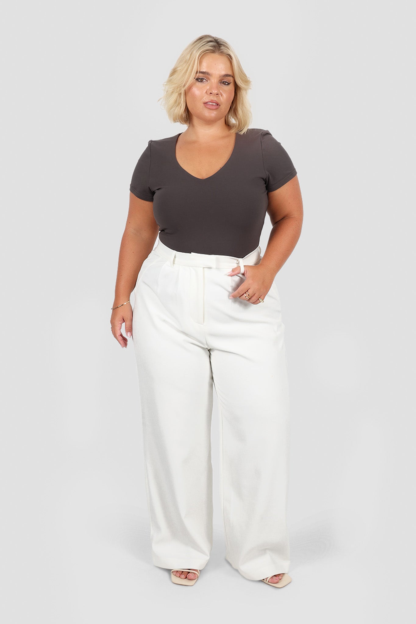 V NECK BUTTERY TEE CHARCOAL