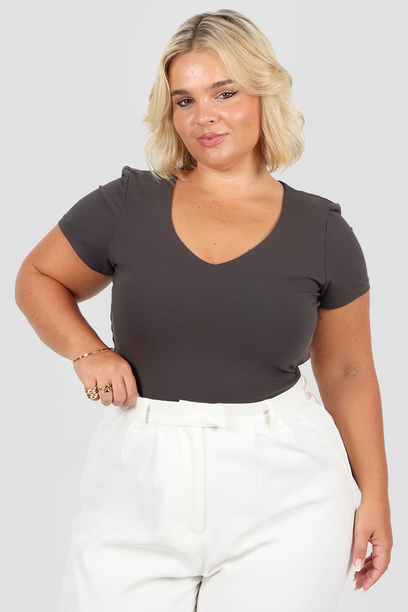 V NECK BUTTERY TEE CHARCOAL