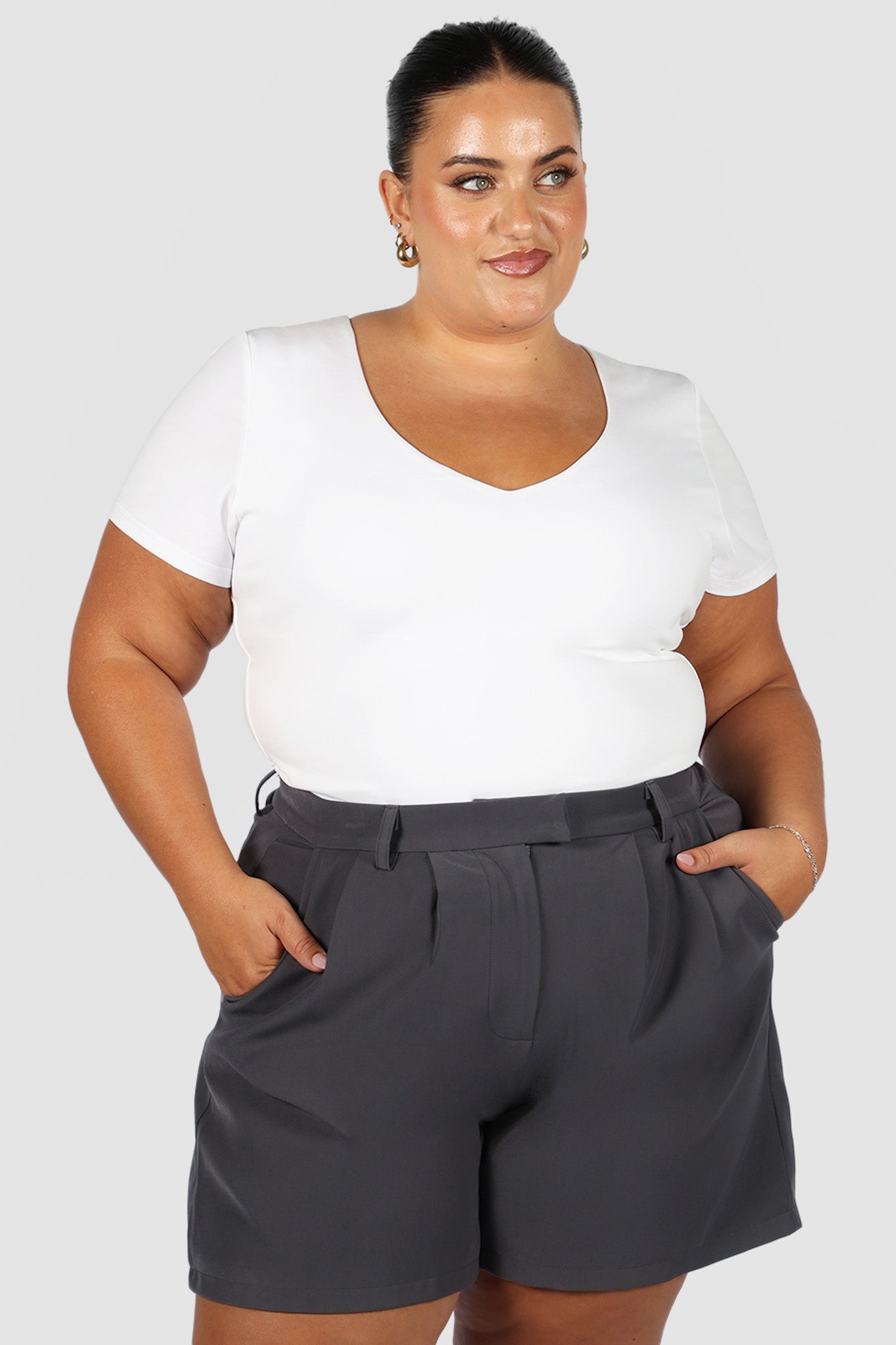 WYATT SHORT DEEP CHARCOAL