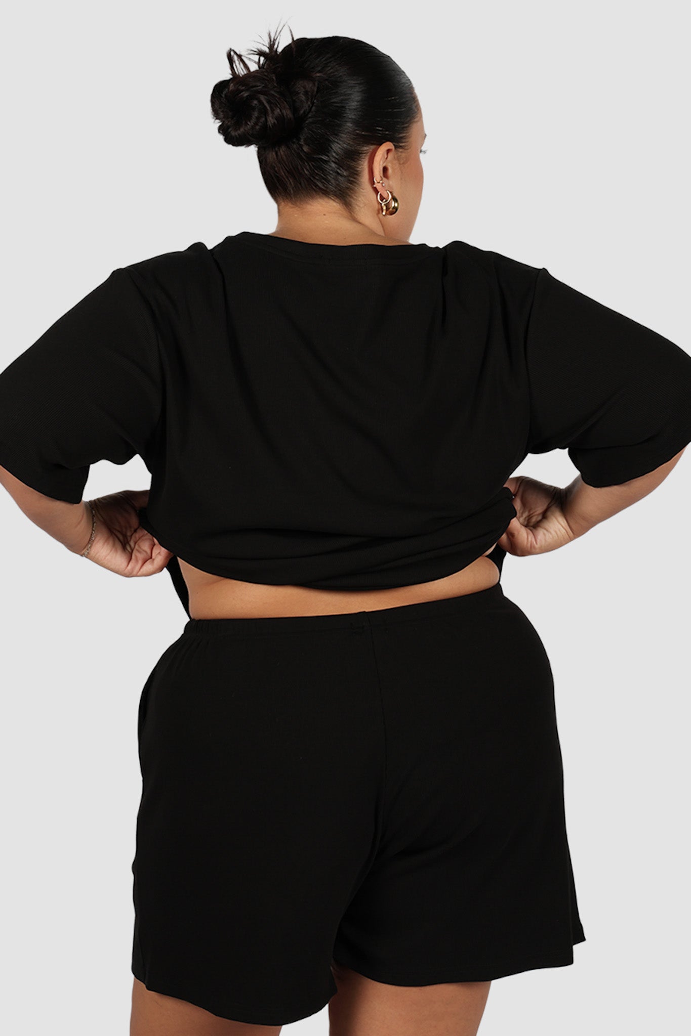 TORLA RIB SHORTS BLACK