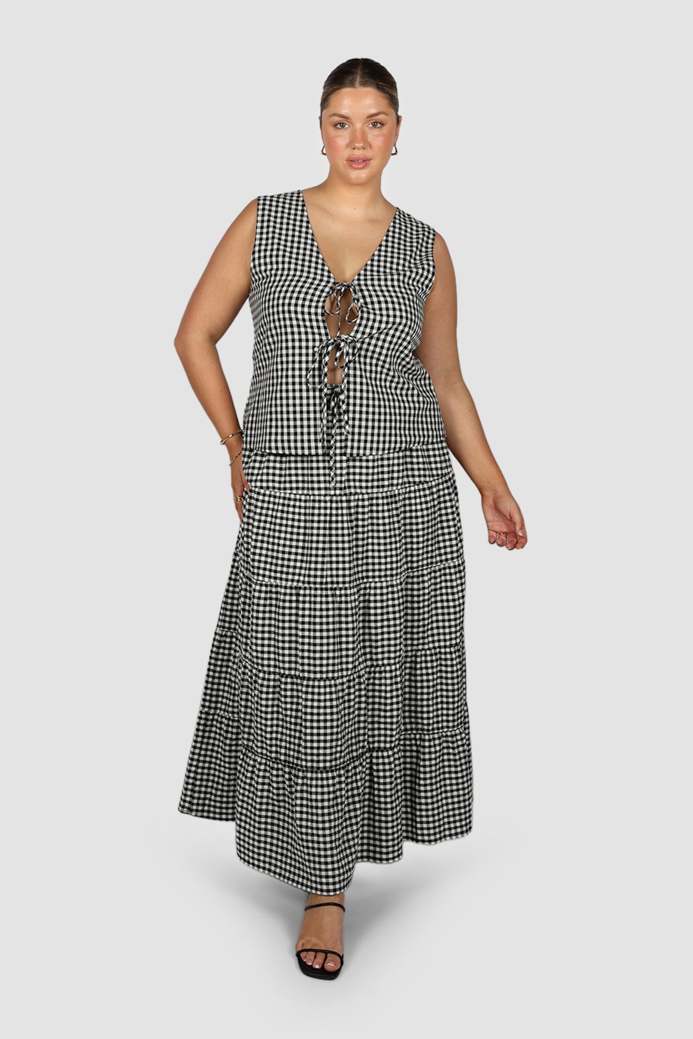 TORBIN TOP B&W GINGHAM