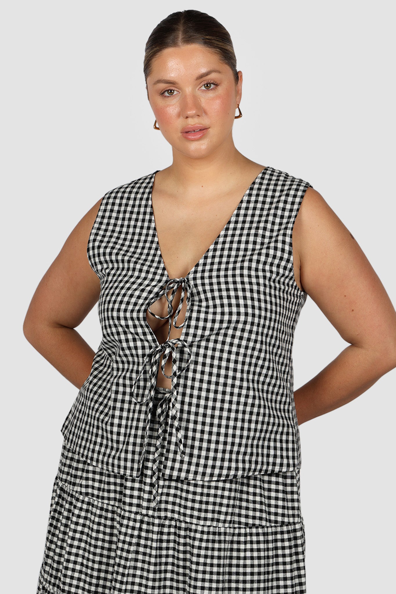 TORBIN TOP B&W GINGHAM