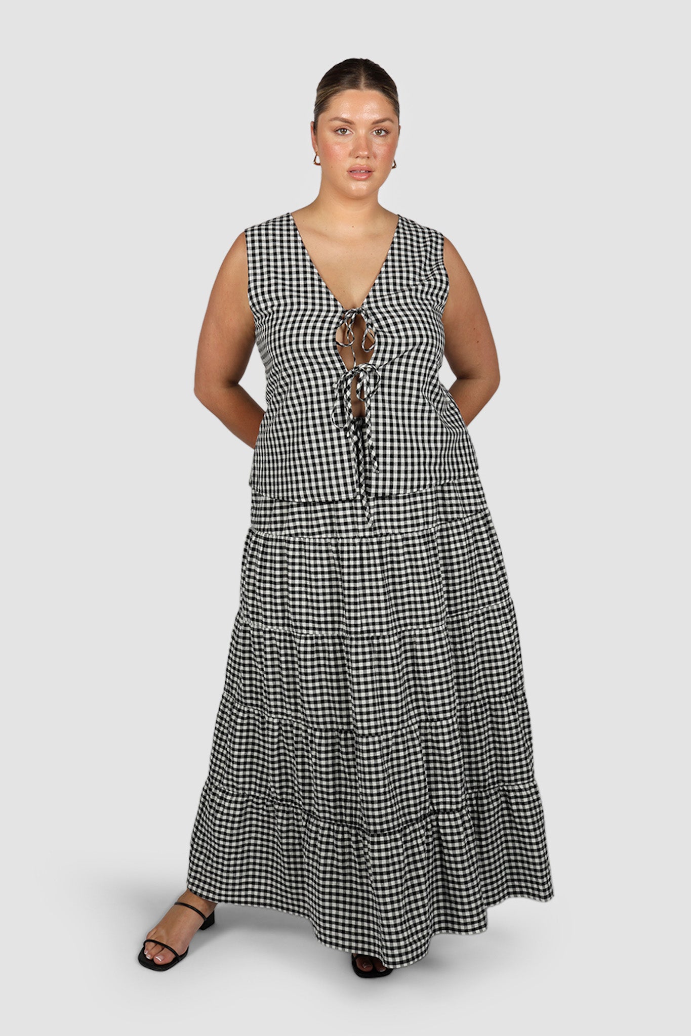TORBIN TOP B&W GINGHAM