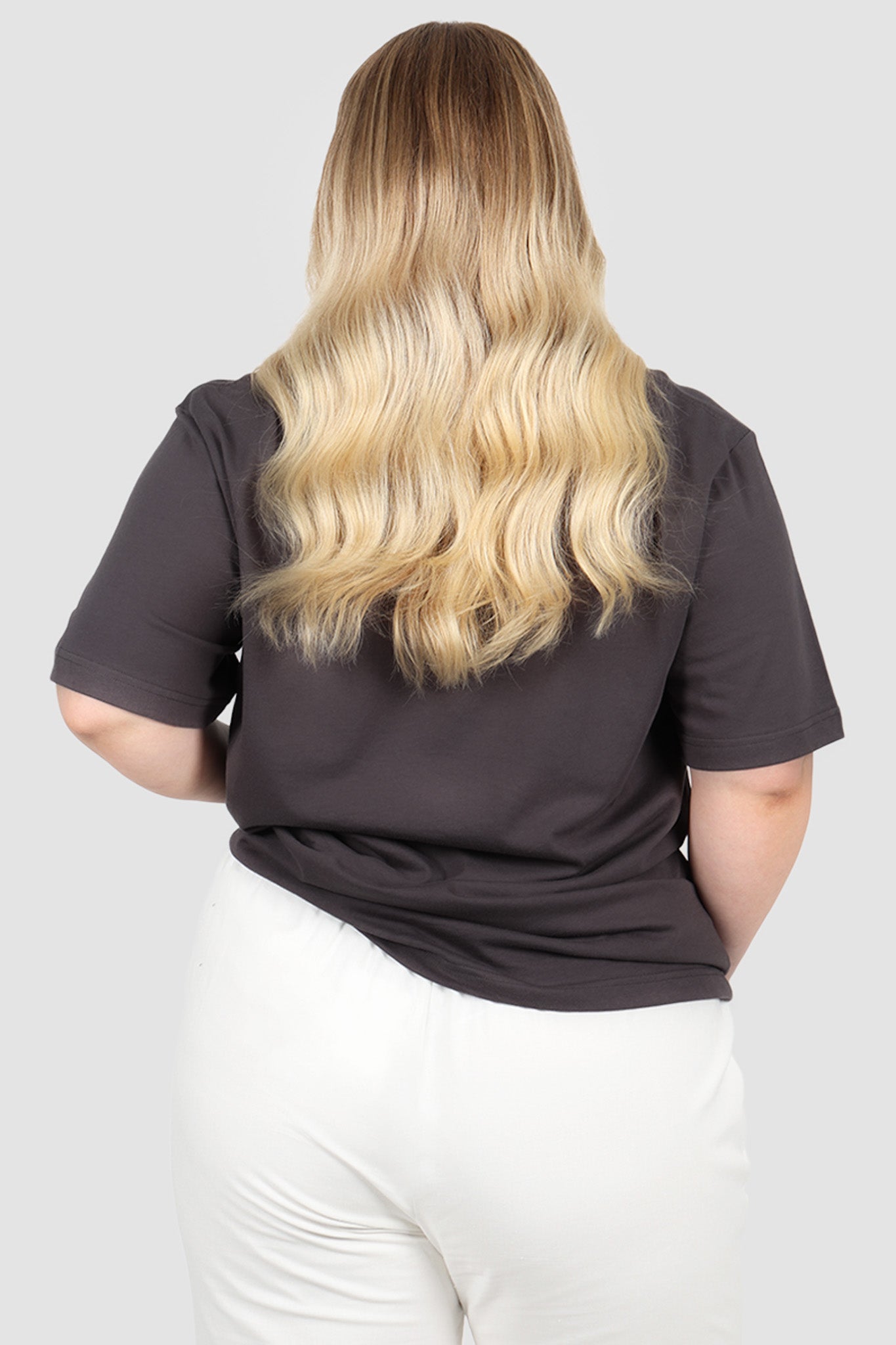 SIGNATURE TEE CHARCOAL