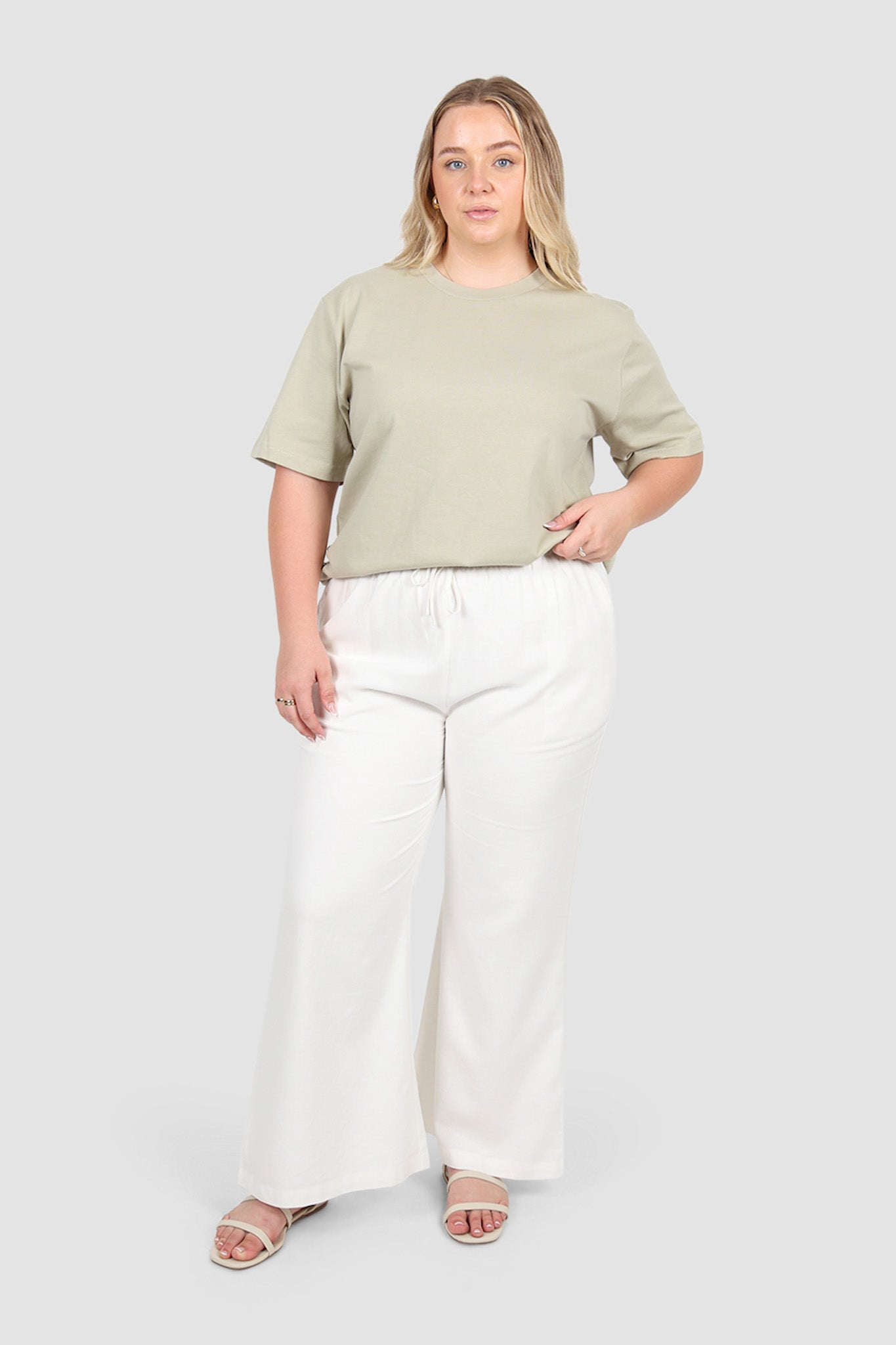 SIGNATURE TEE SOFT SAGE