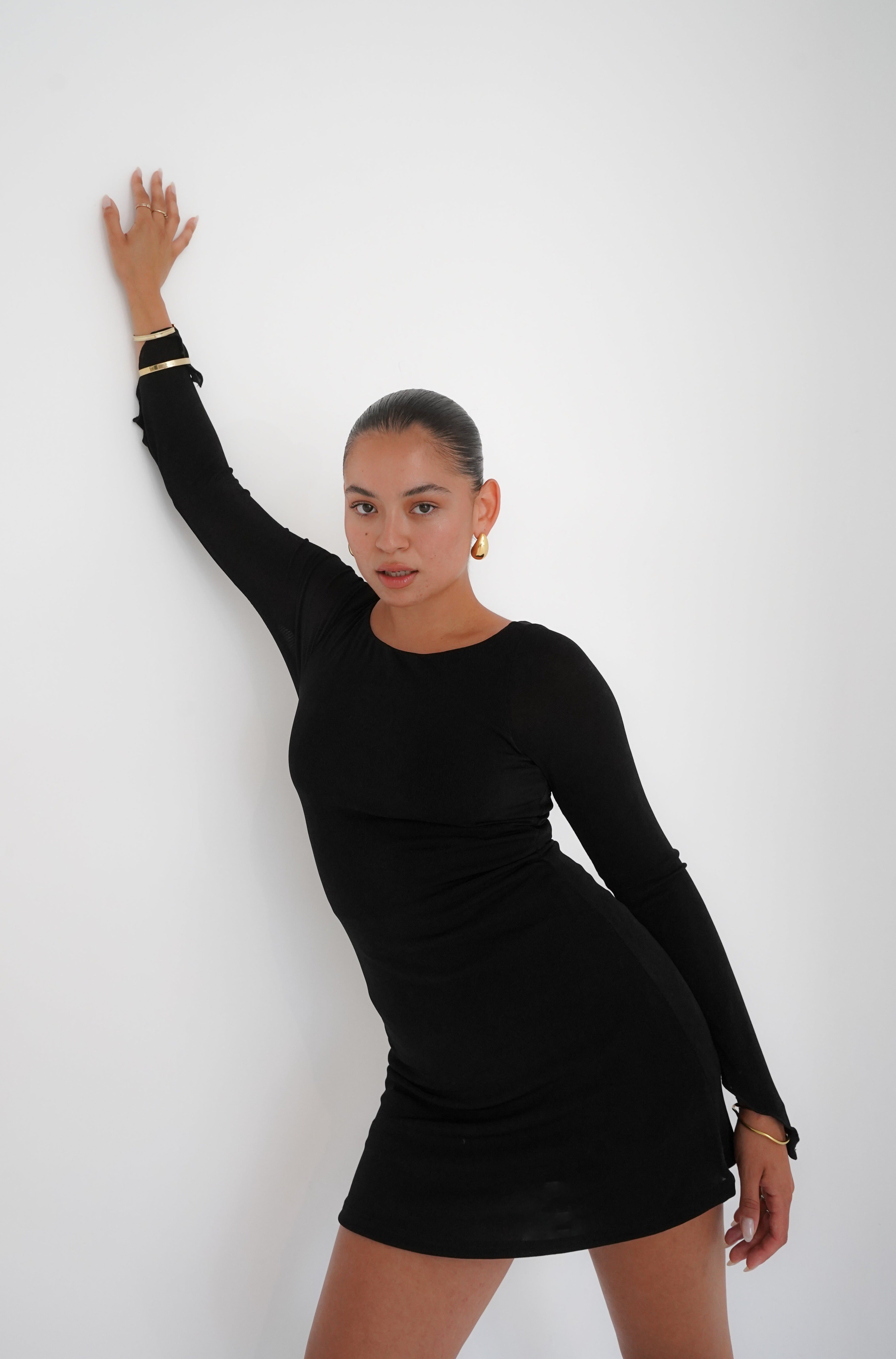 SHOP OUR STRETCHY KENZIE MINI DRESS IN BLACK - SIZES 6-26 – Fayt