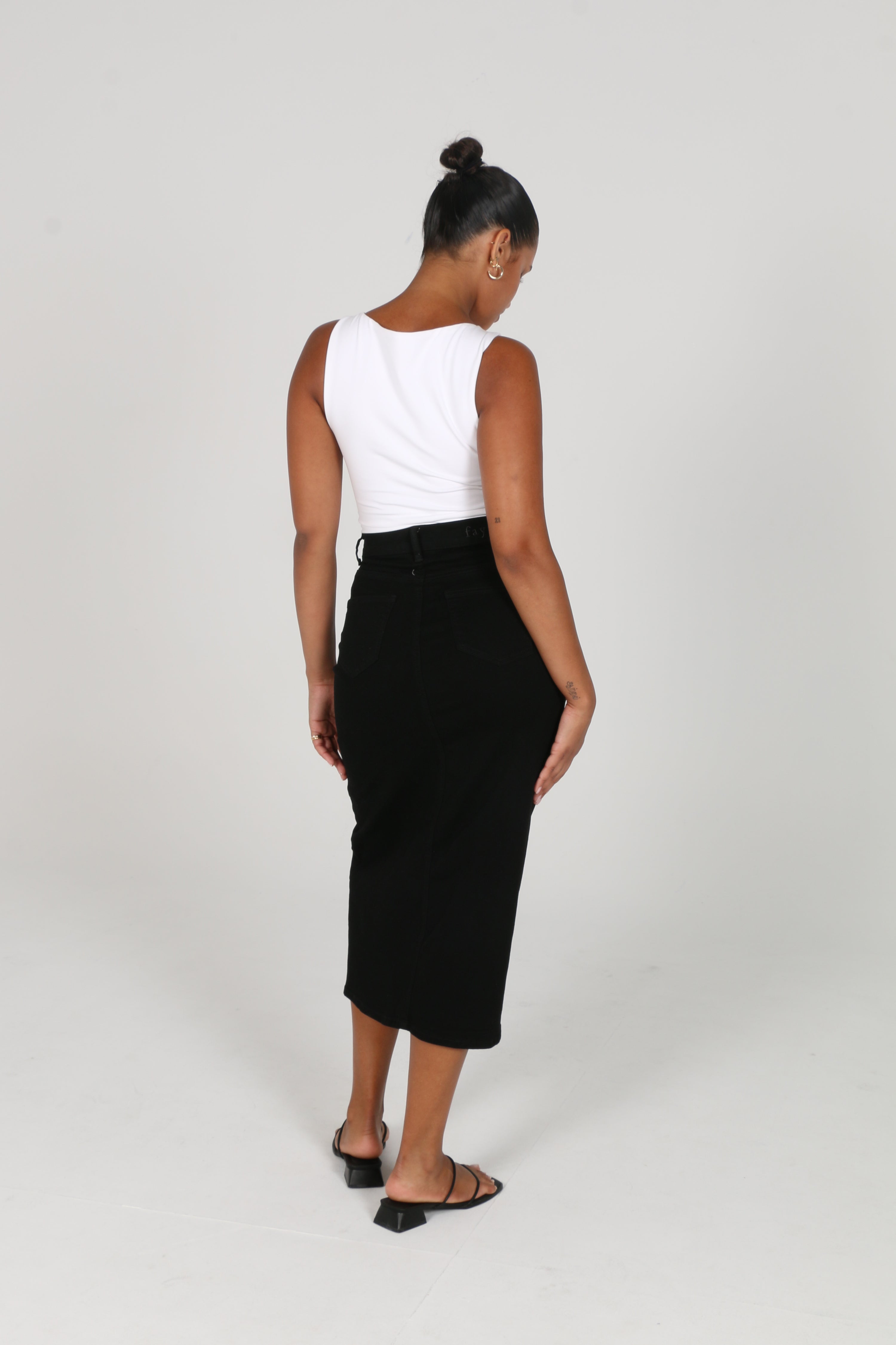 HUDSON MIDI SKIRT BLACK