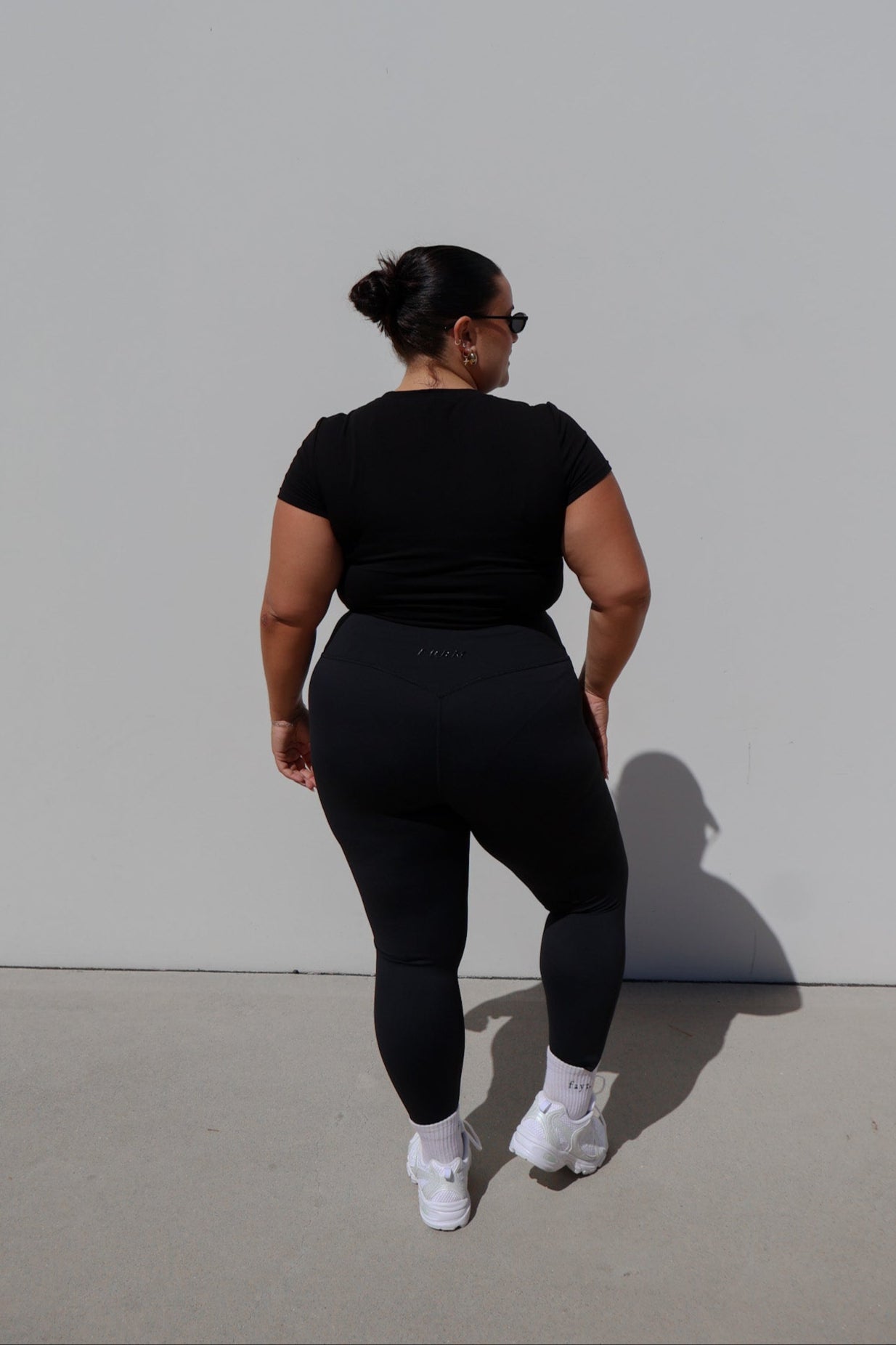 FORM BASE TIGHT 7/8 BLACKOUT