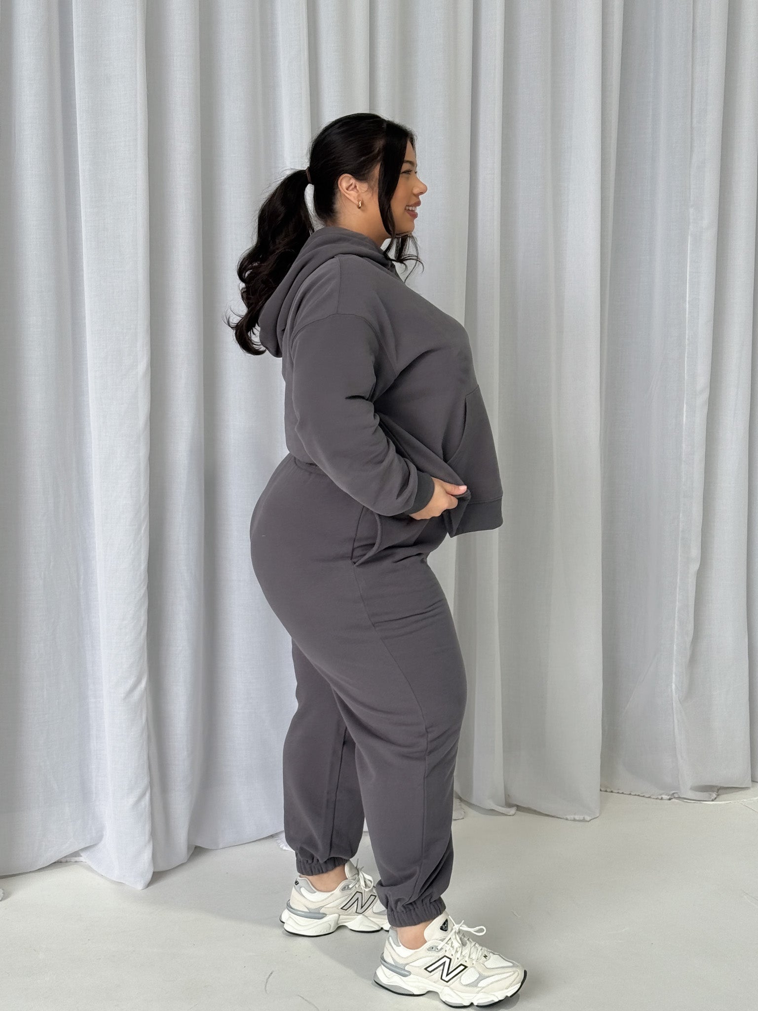 FAYT LOGO CUFF SWEATPANT CHARCOAL