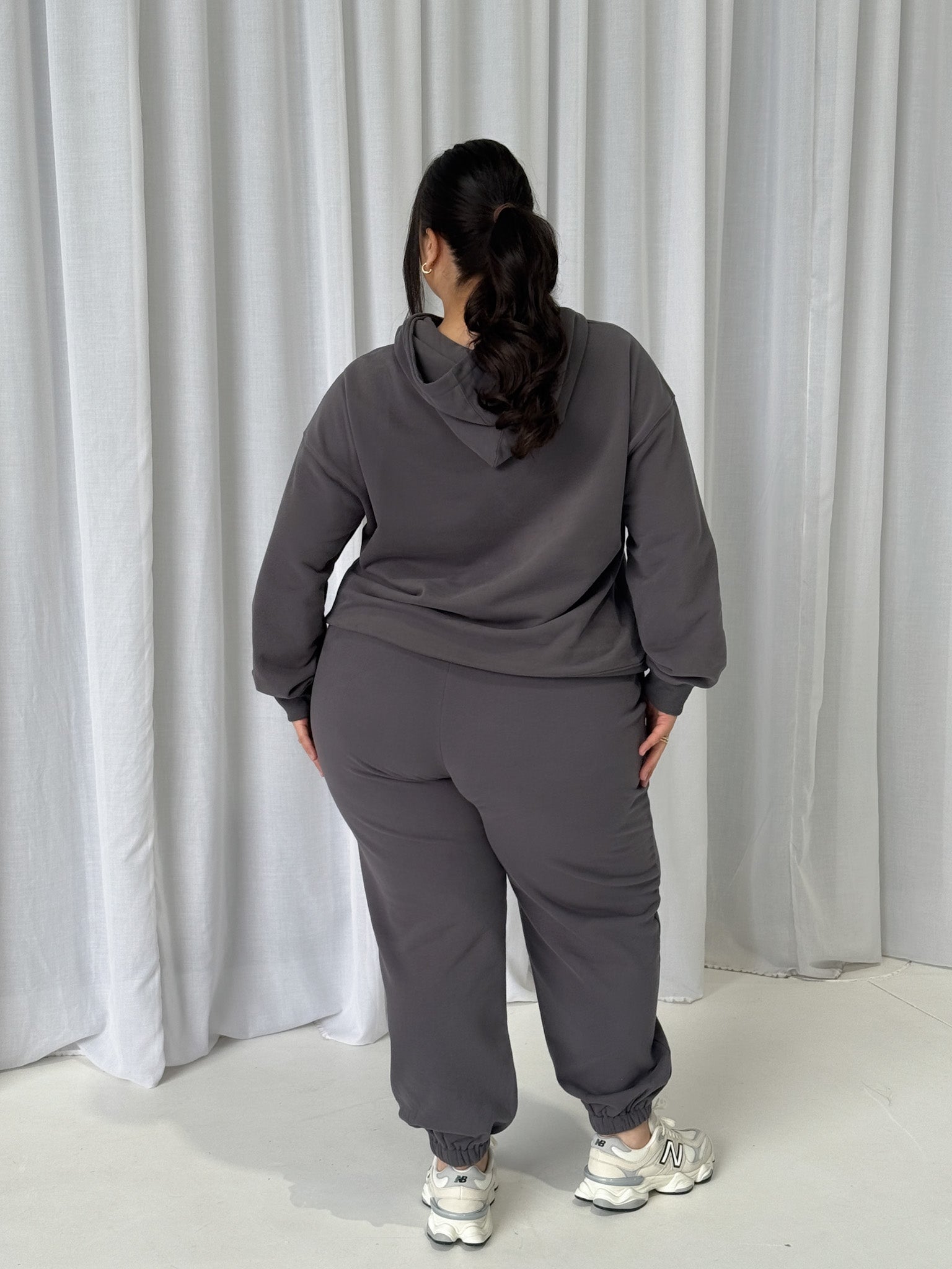 FAYT LOGO CUFF SWEATPANT CHARCOAL