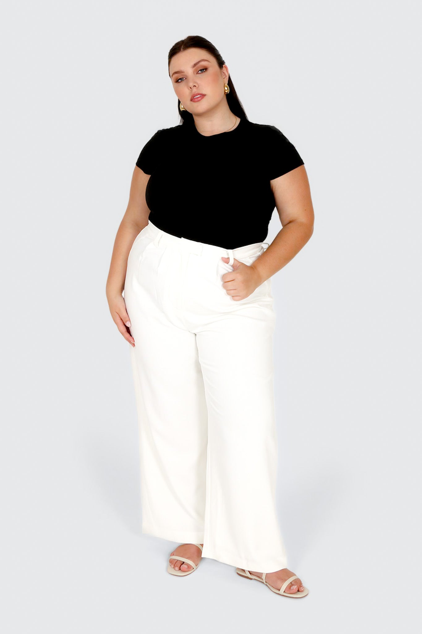 BUTTERY TEE BLACK