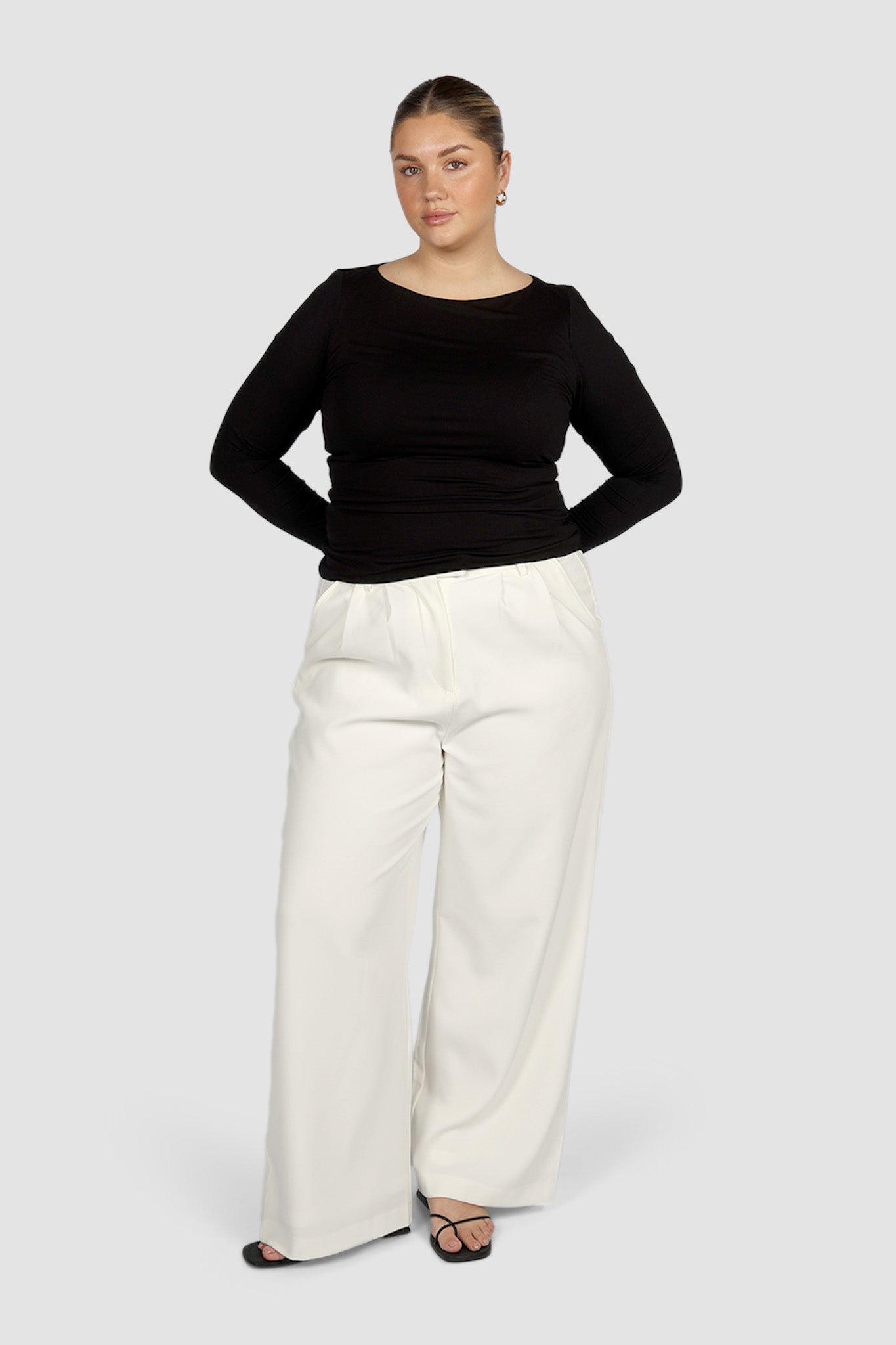 ULTRASOFT ORLA L/S TOP BLACK