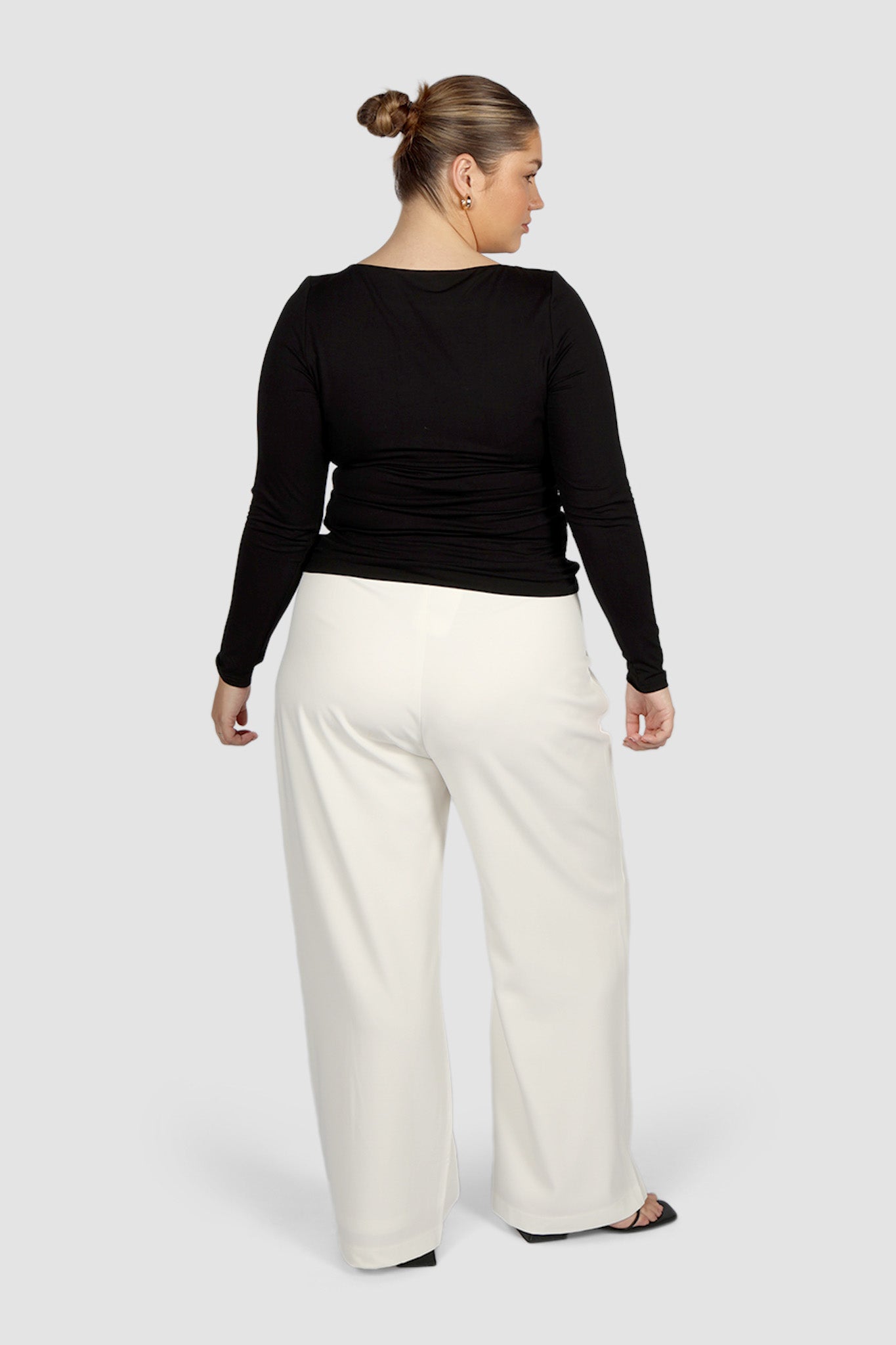 ULTRASOFT ORLA L/S TOP BLACK