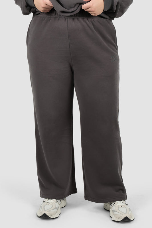 FAYT LOGO FLARE SWEATPANT CHARCOAL