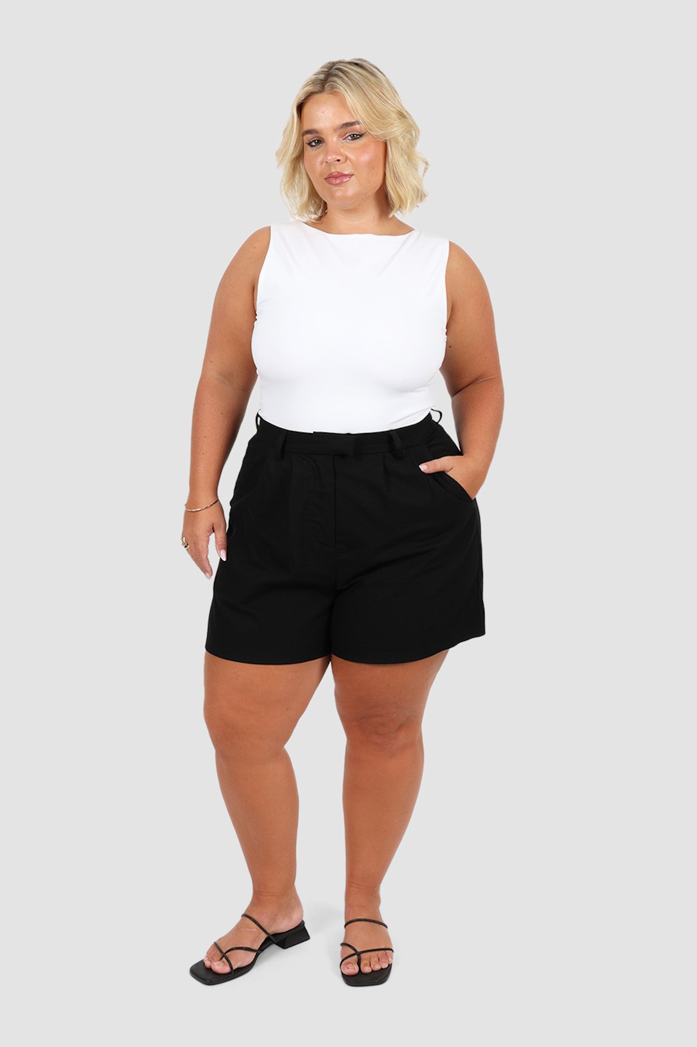 RUBEN SHORTS BLACK