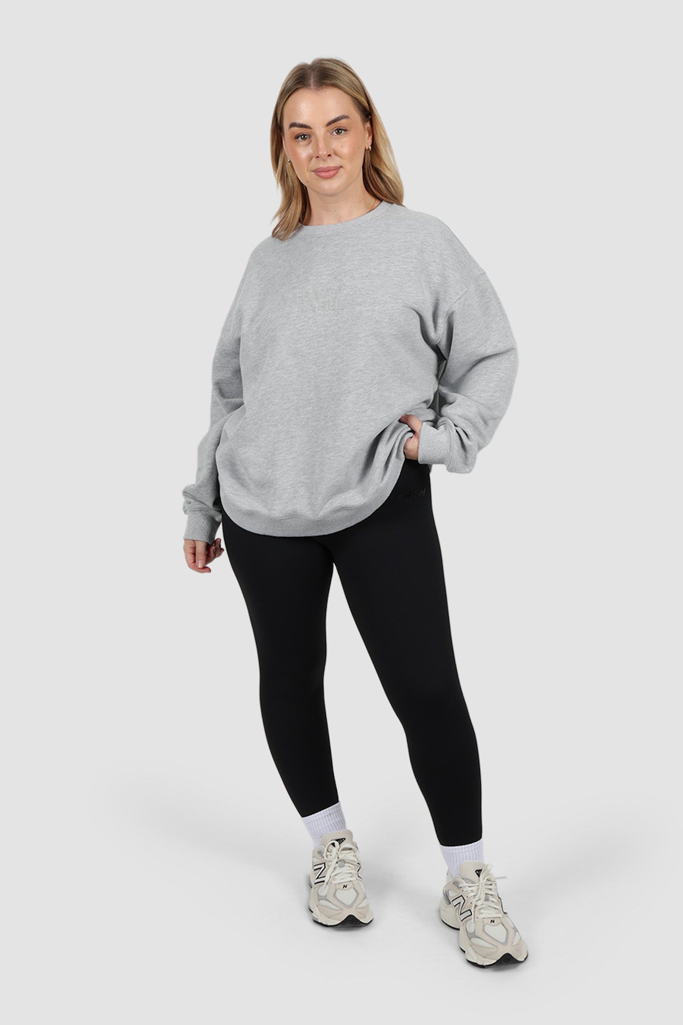 FAYT LOGO CREW NECK SWEATER GREY MARLE