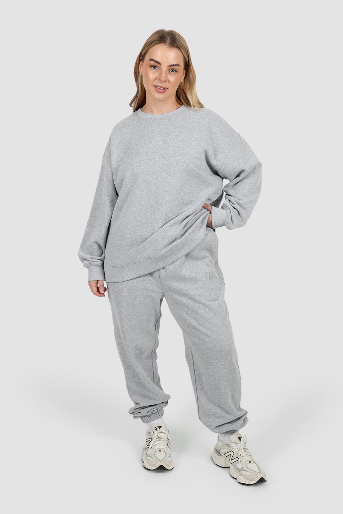 FAYT LOGO CREW NECK SWEATER GREY MARLE