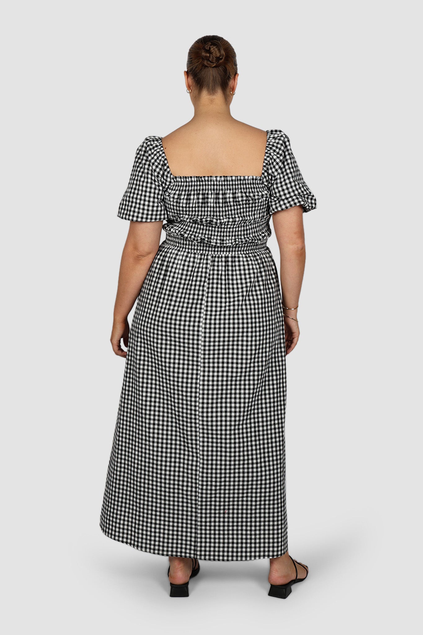 ISMAE MAXI DRESS B&W GINGHAM