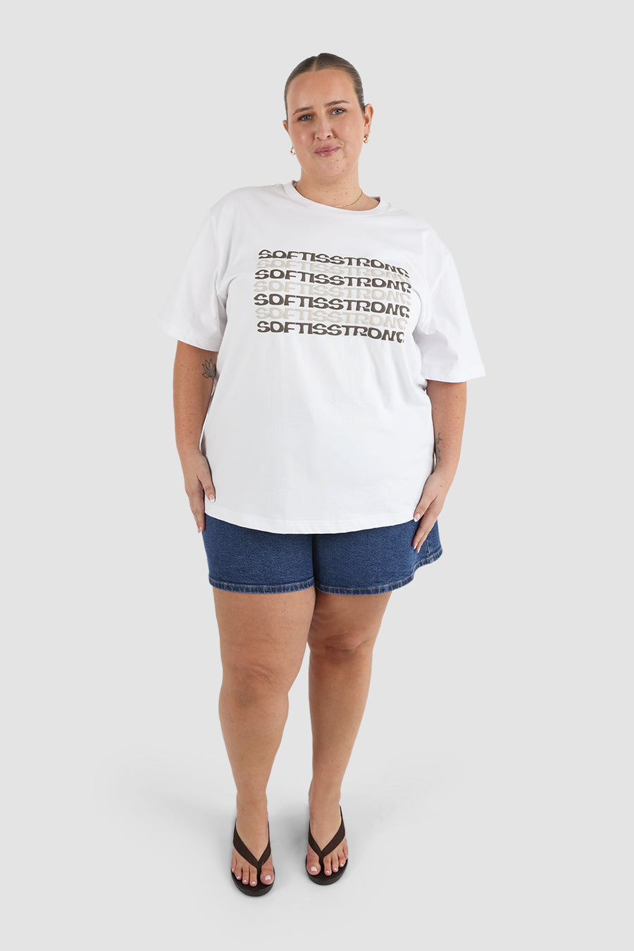 SOFT IS STRONG SIGNATURE TEE WHITE