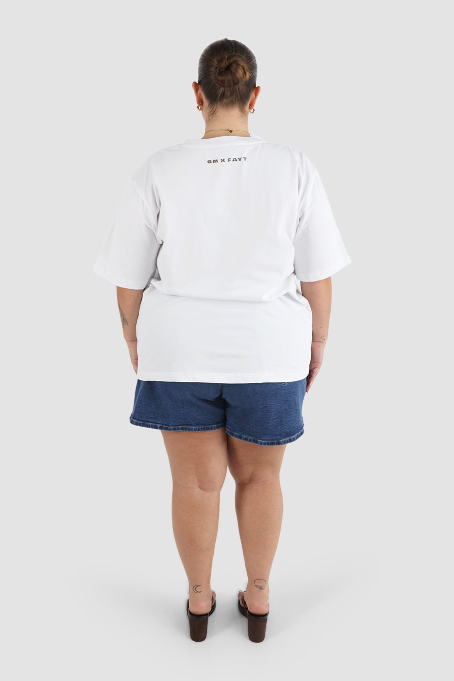 SOFT IS STRONG SIGNATURE TEE WHITE