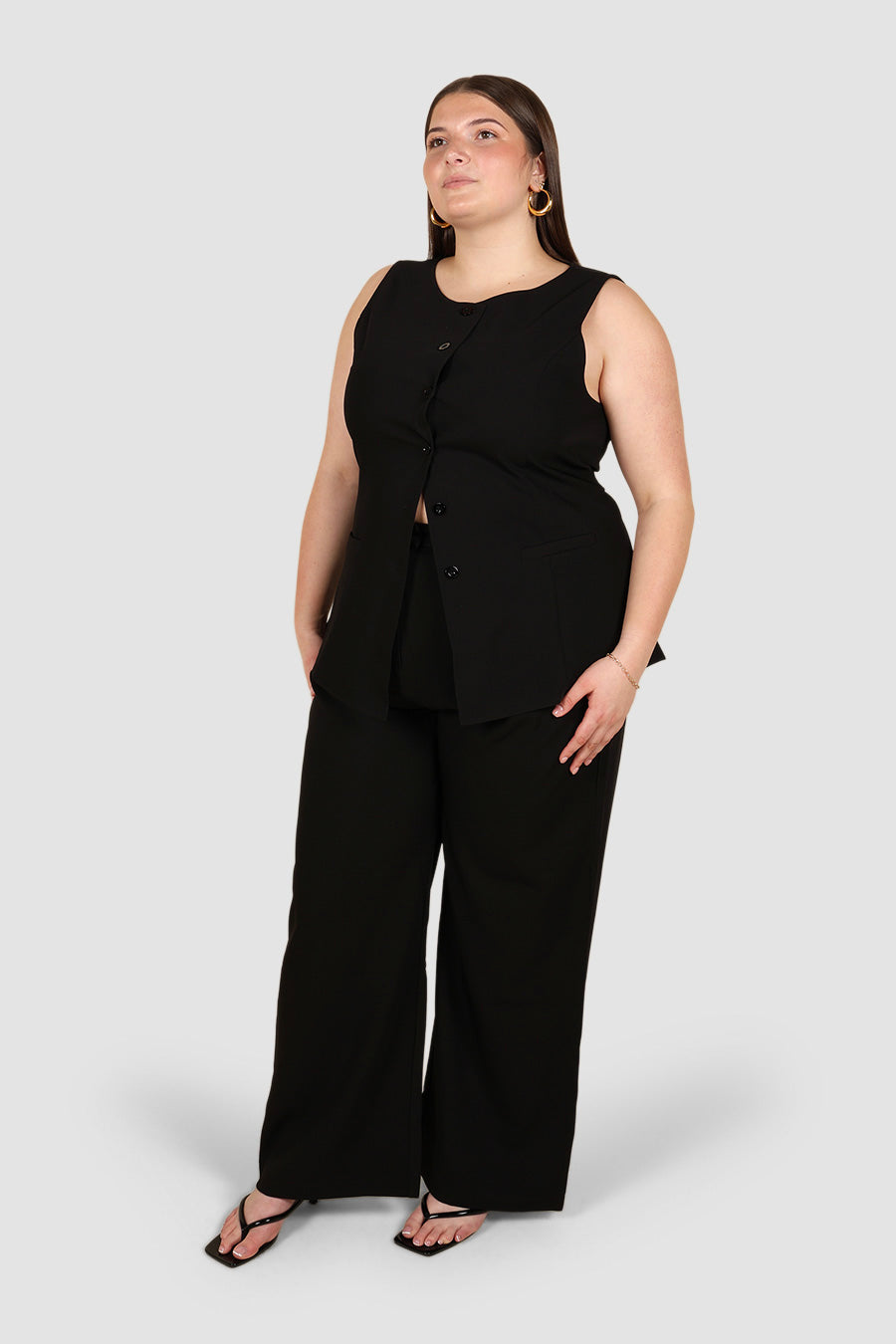 38-Romie-Vest-Black4jpg
