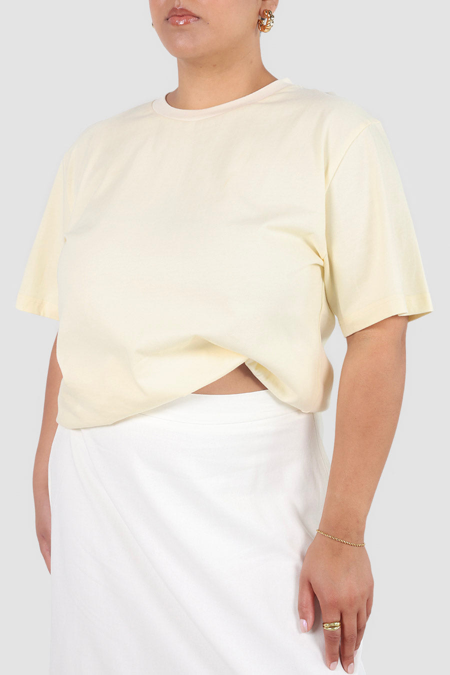 SIGNATURE TEE SOFT BUTTER