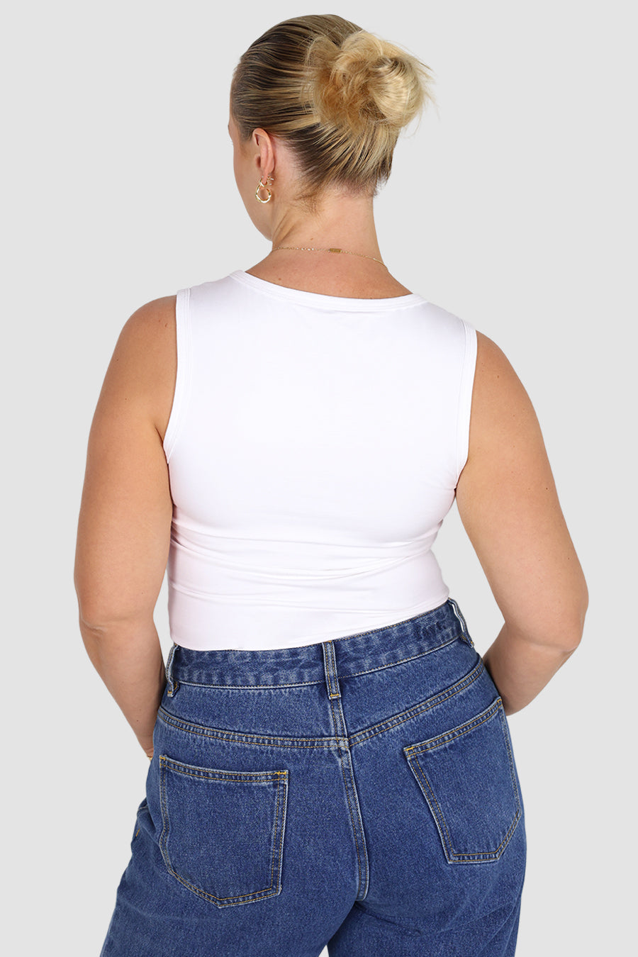 CORE BUTTERY V TANK WHITE