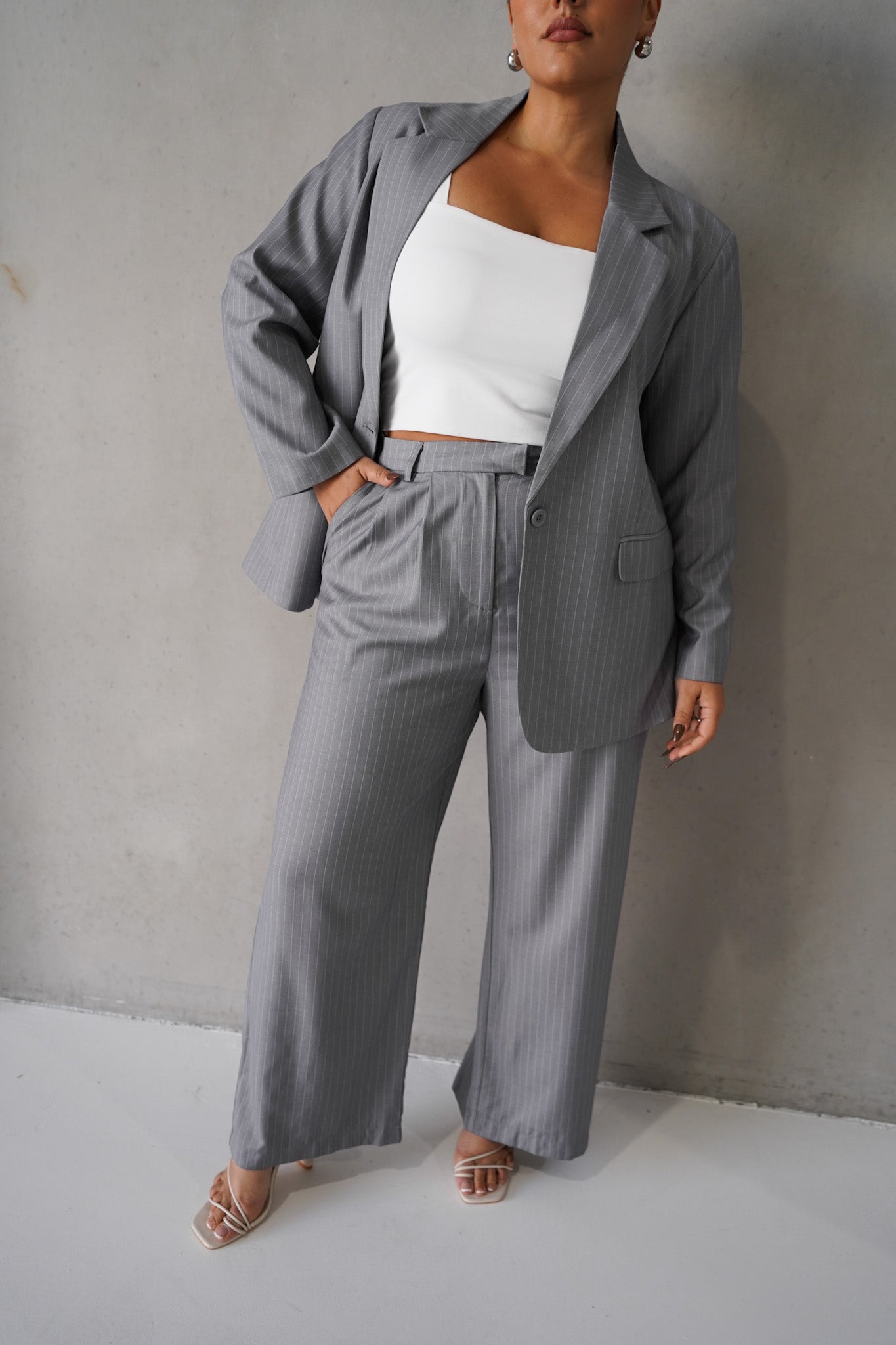 DOWNTOWN PANT LIGHT GREY PINSTRIPE