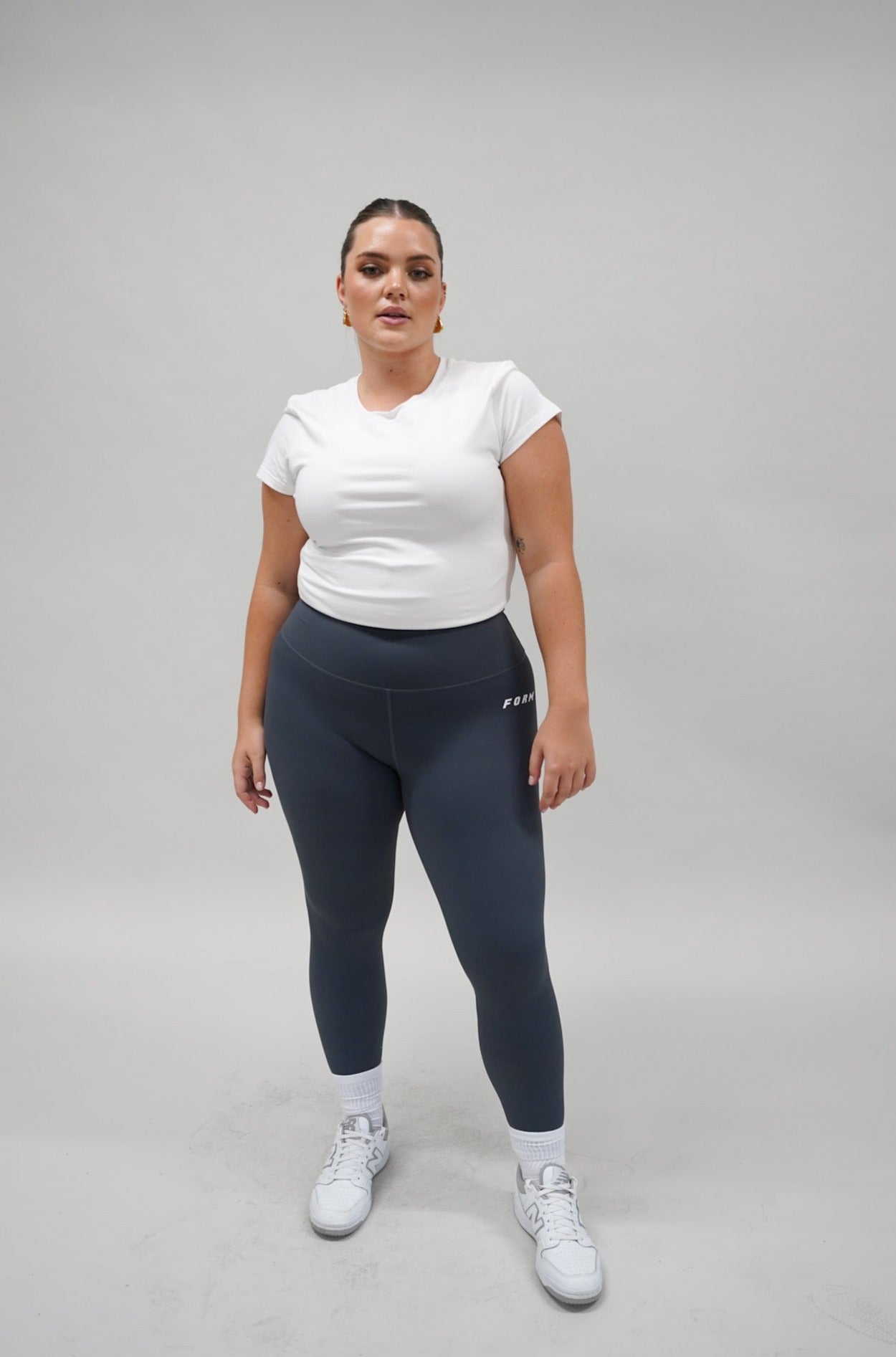 FORM BASE TIGHT 7/8 GREY