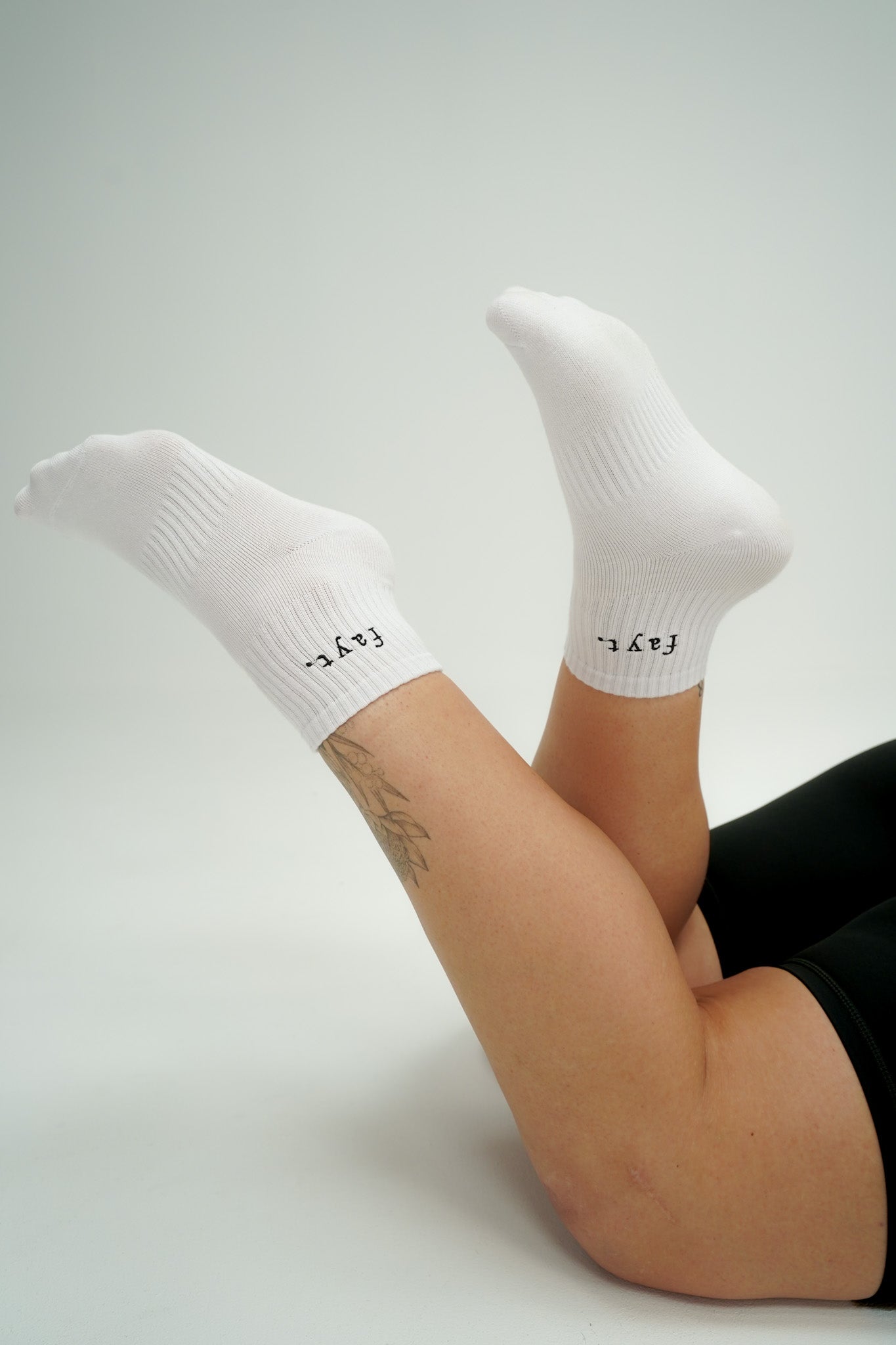 FAYT LOGO SOCKS WHITE