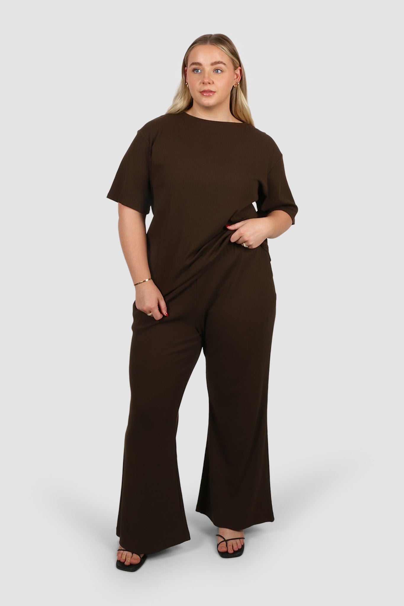 NOLYN RIB TEE ESPRESSO