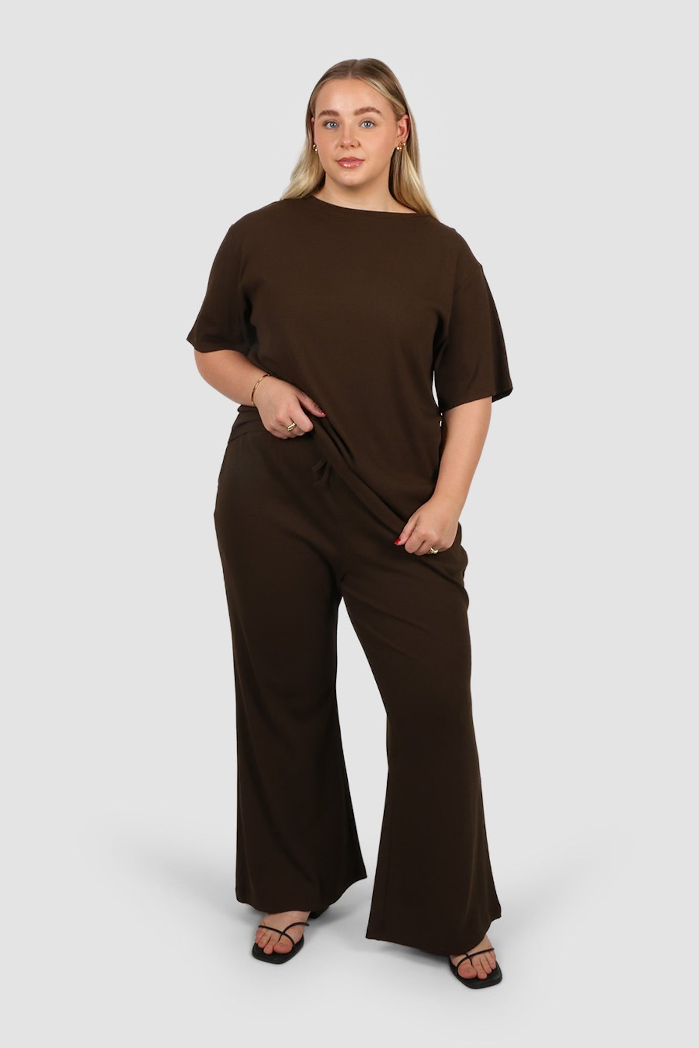 NOLYN RIB TEE ESPRESSO