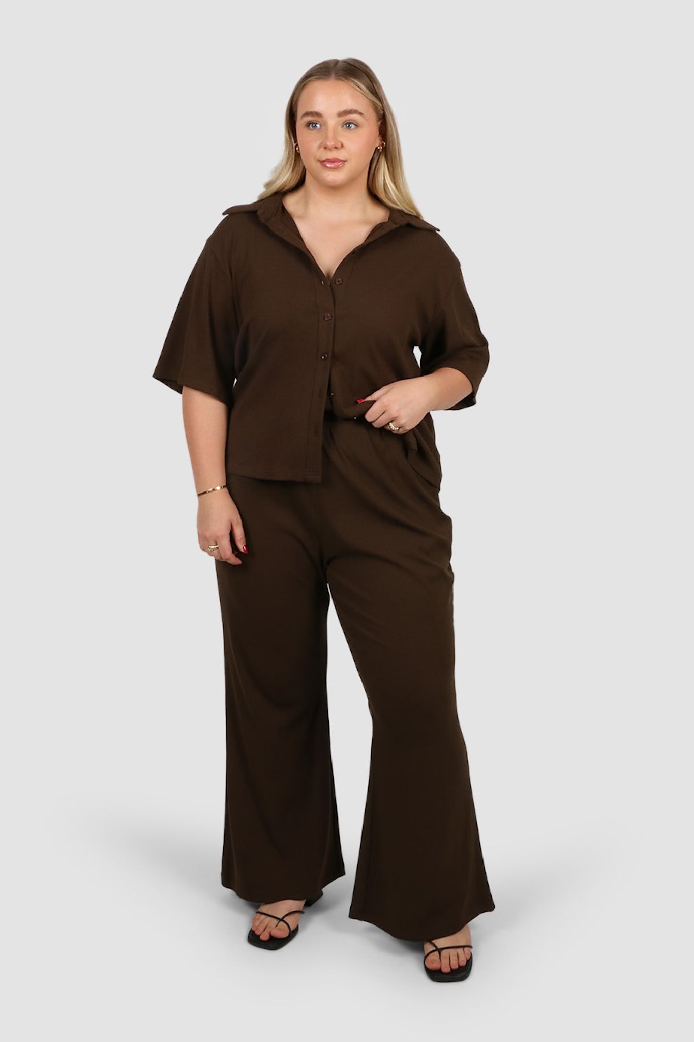 SELIA RIB BUTTON SHIRT ESPRESSO