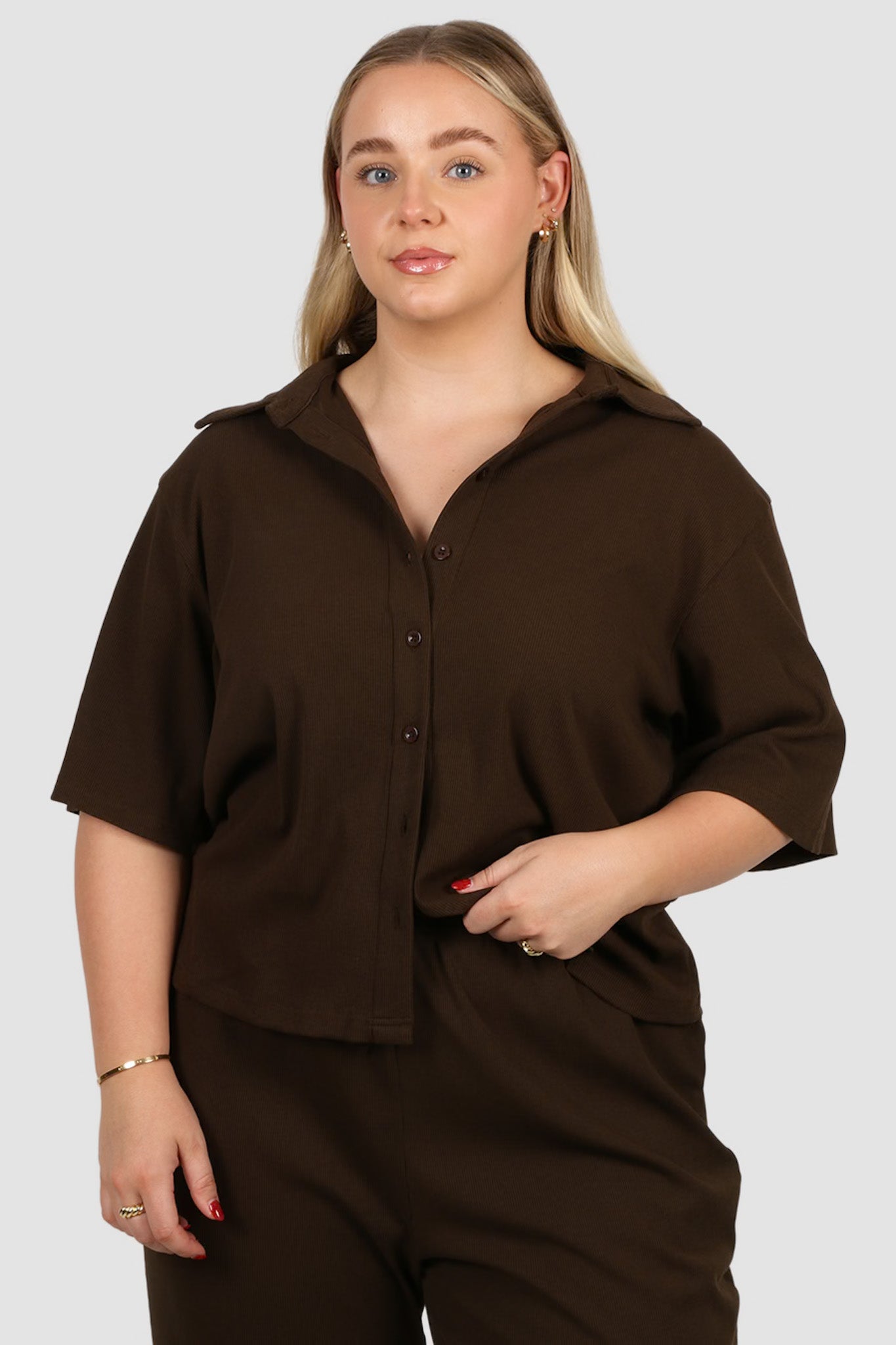 SELIA RIB BUTTON SHIRT ESPRESSO