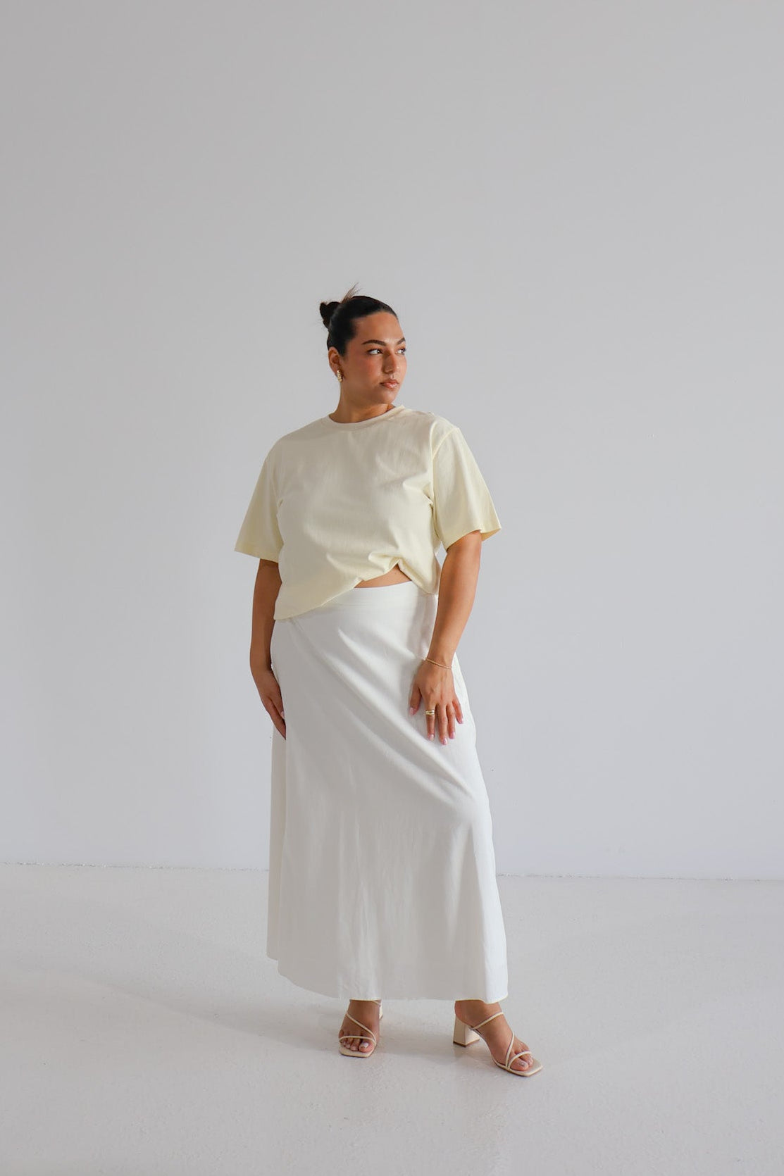 SIGNATURE TEE SOFT BUTTER