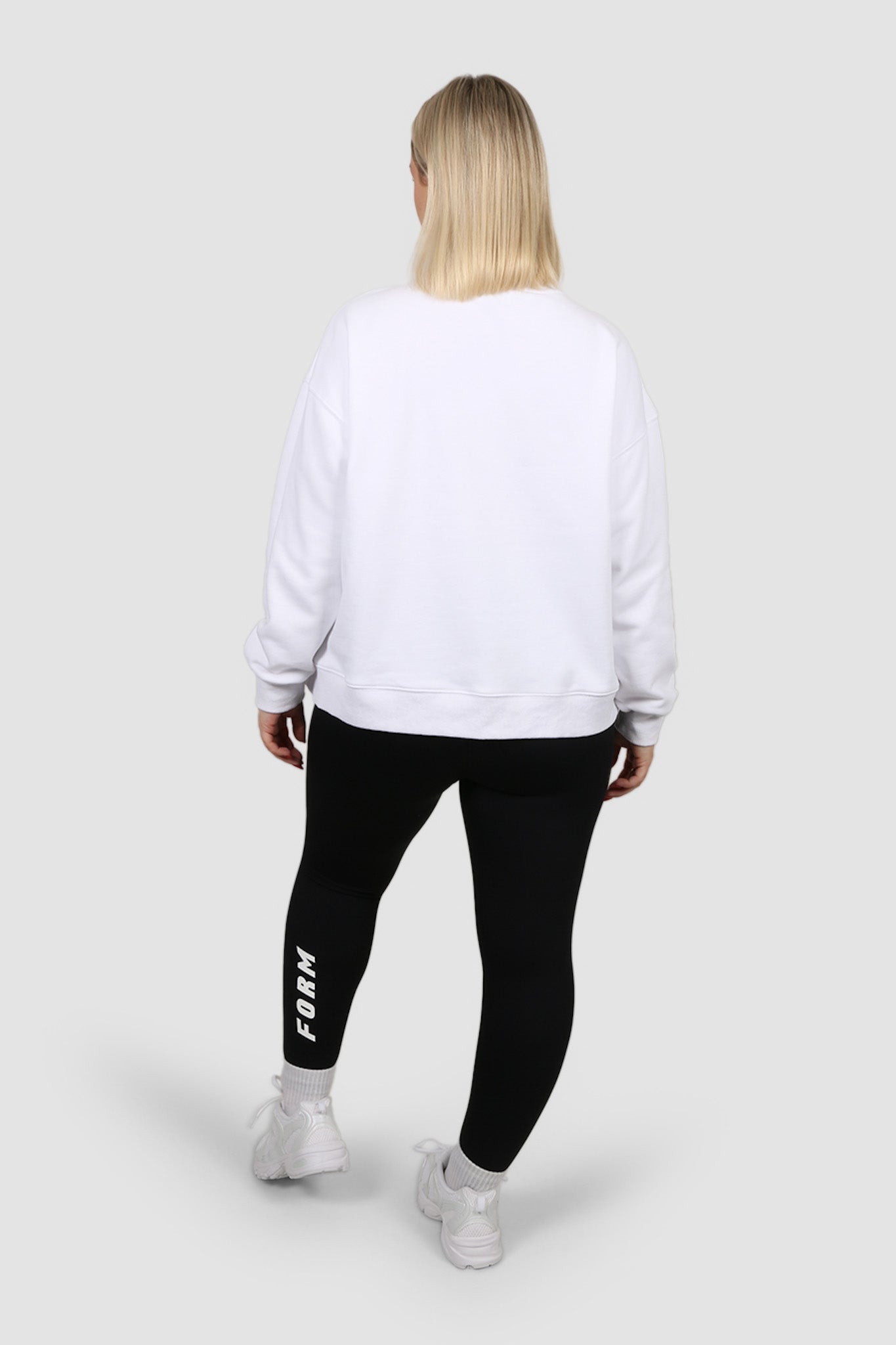 ATHLETICA OVERSIZED CREW WHITE