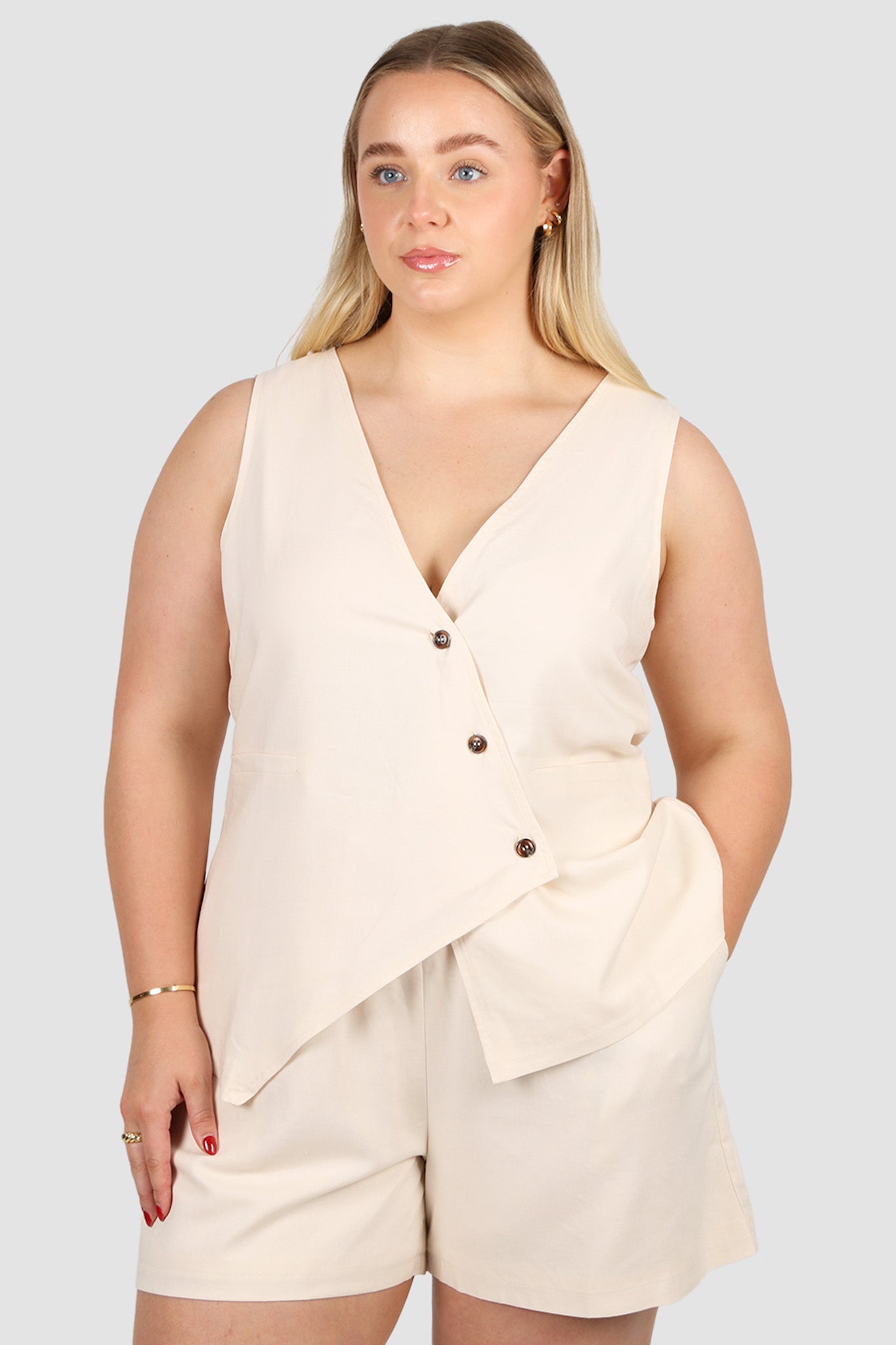 NIXIE TOP NEUTRAL