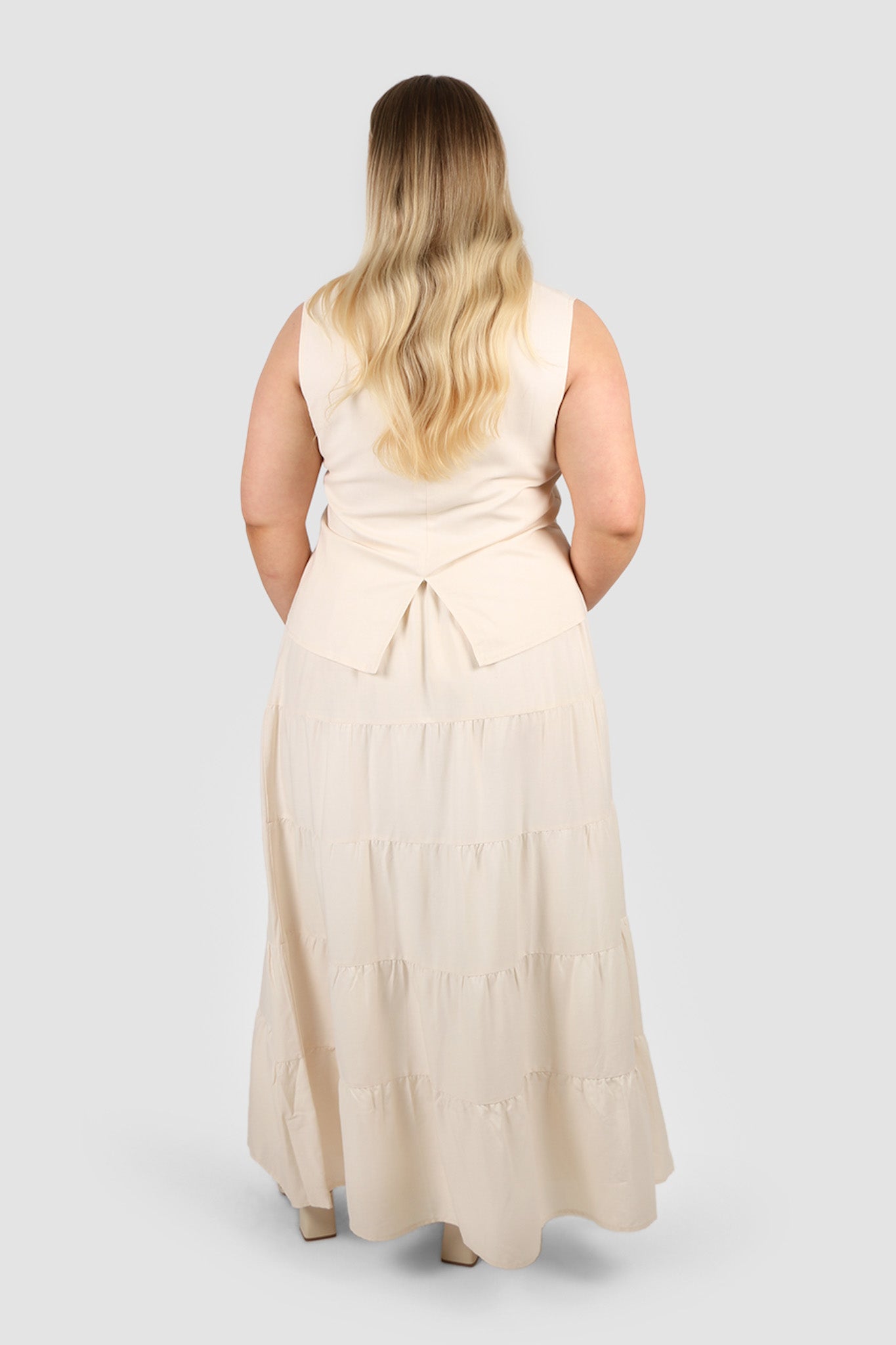 ZYLA TIERED MAXI SKIRT NEUTRAL