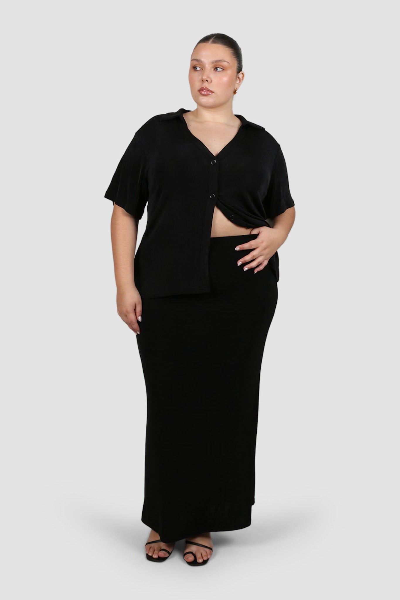 CHELSEA FULL LENGTH TOP BLACK