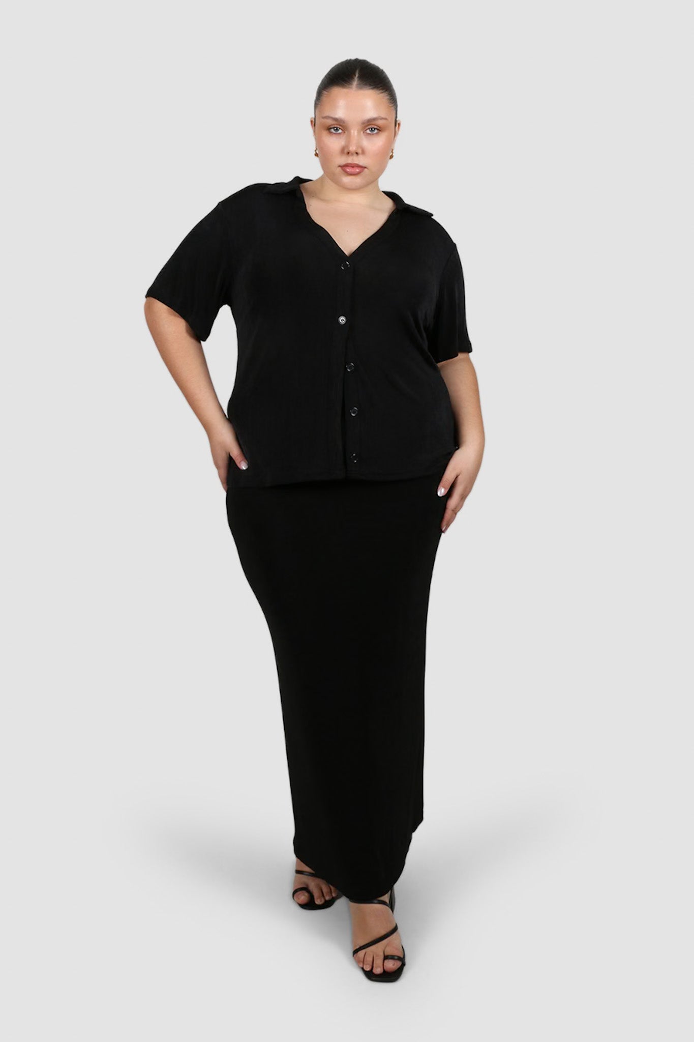 CHELSEA FULL LENGTH TOP BLACK