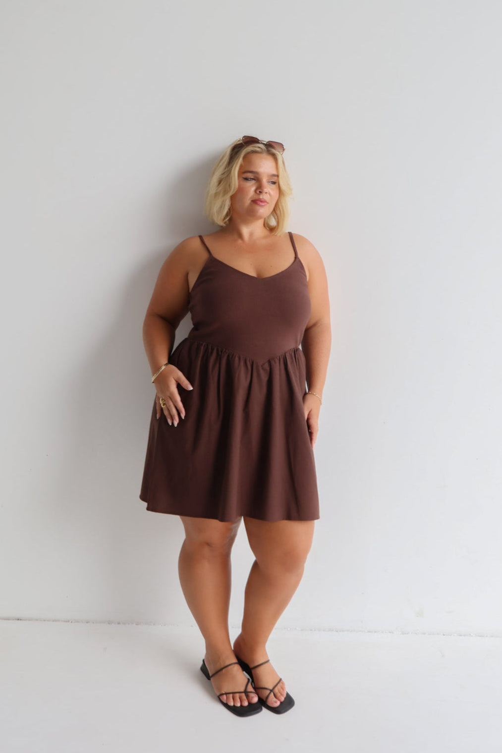 ZAREN MINI DRESS CHOCOLATE