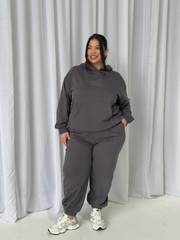 FAYT LOGO CUFF SWEATPANT CHARCOAL