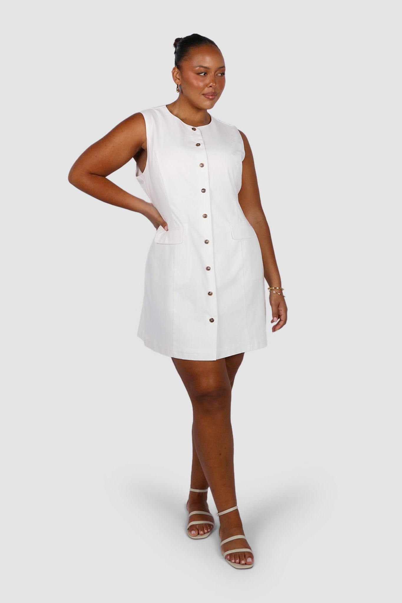 MAVEN BUTTON DRESS WHITE