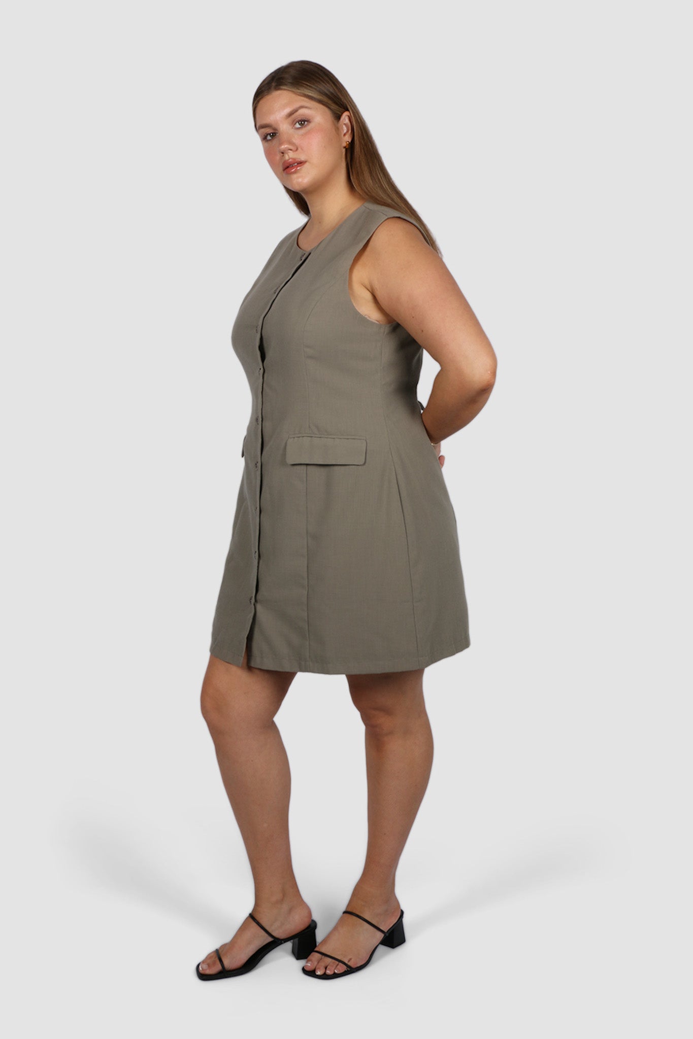 MAVEN BUTTON DRESS KHAKI