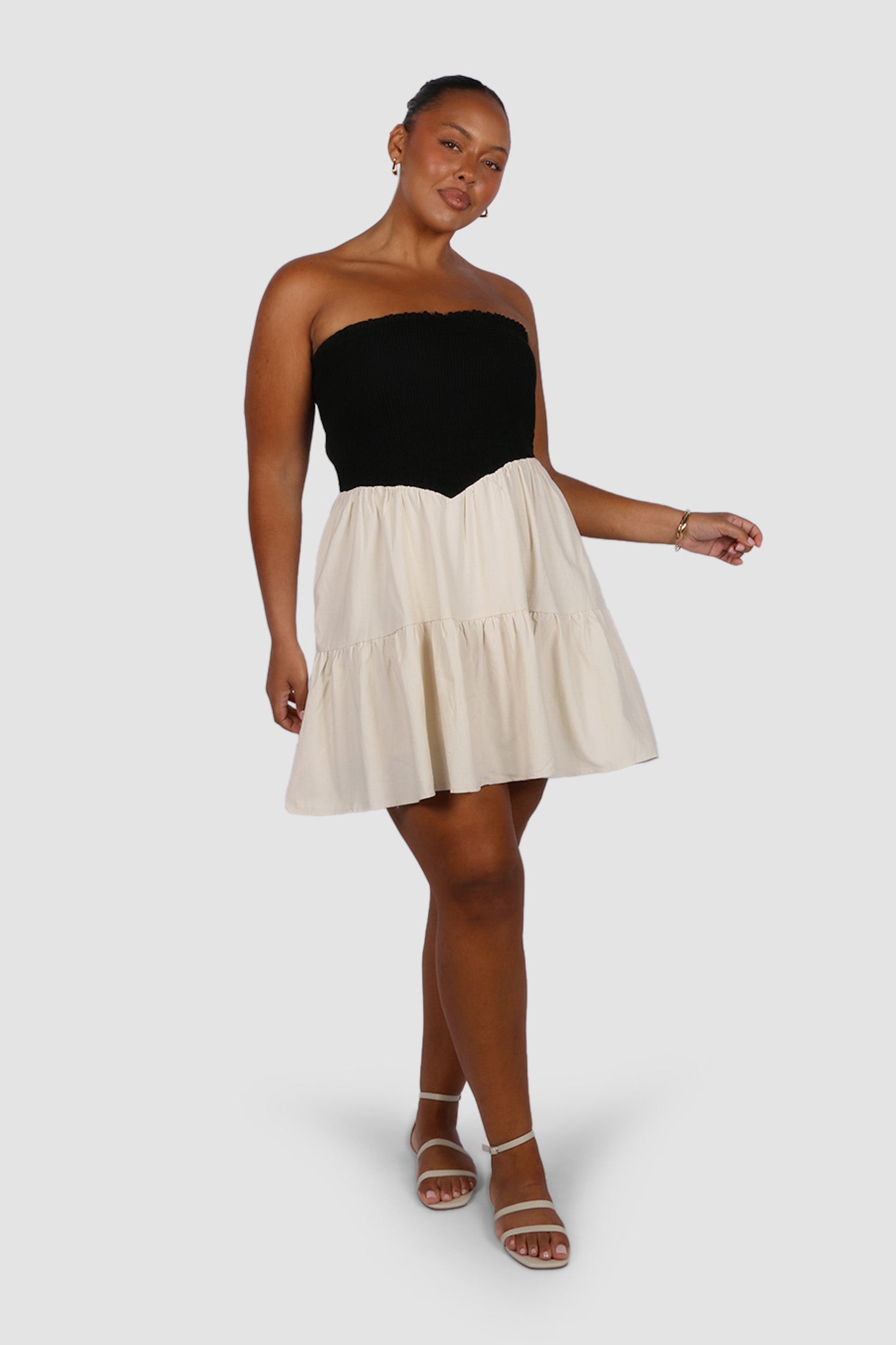 RYLIN DRESS NEUTRAL/BLACK