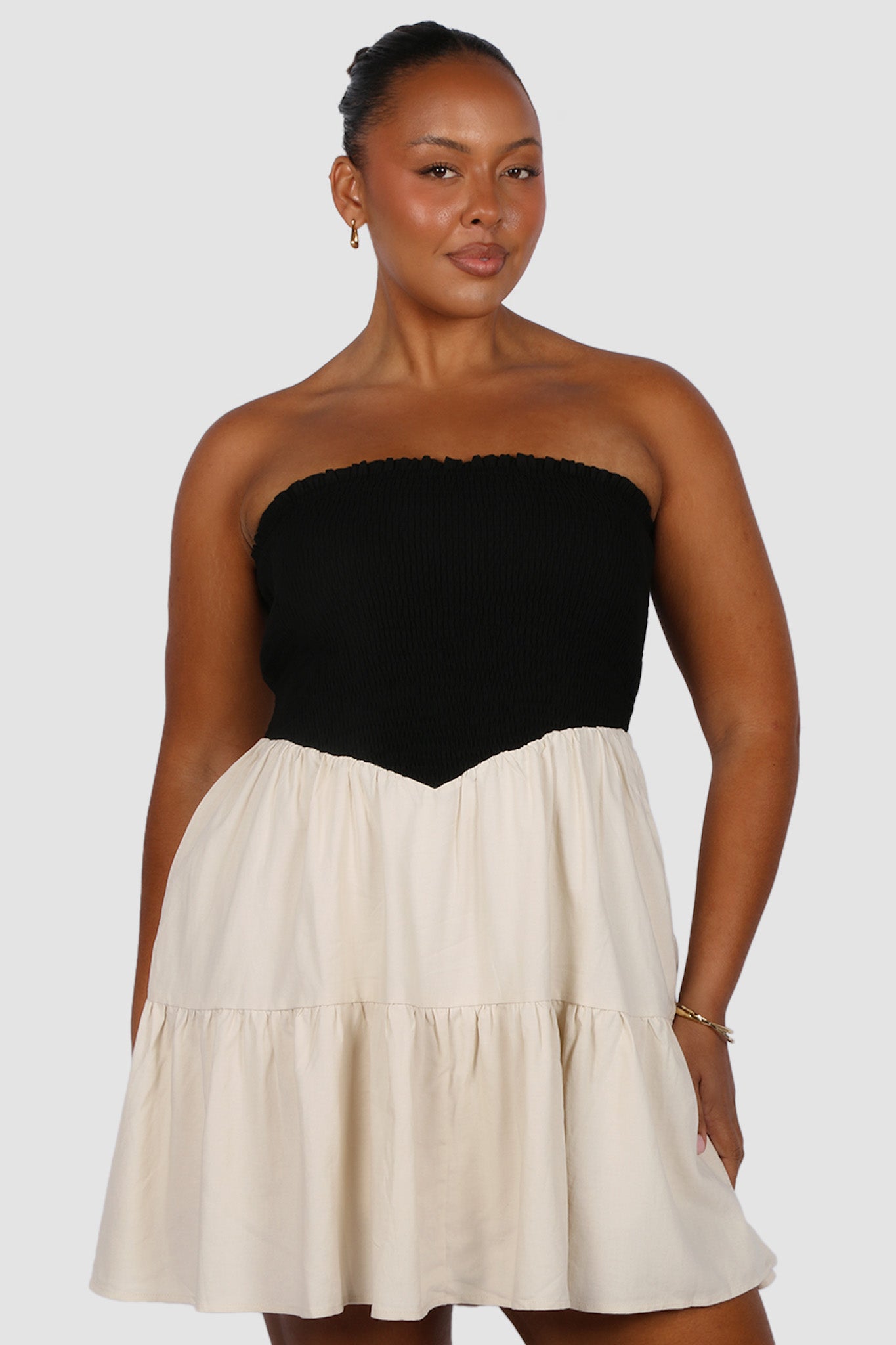 RYLIN DRESS NEUTRAL/BLACK