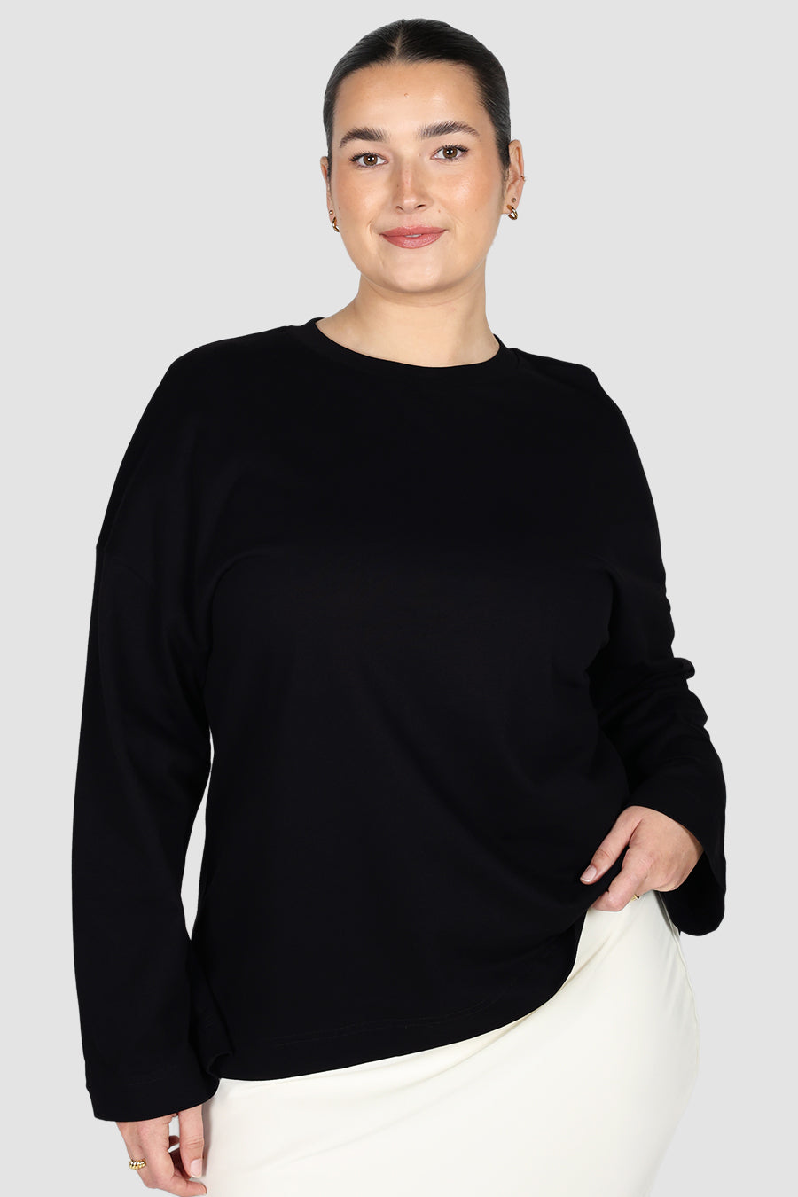 Long-Sleeve-Signature-Tee-Black8