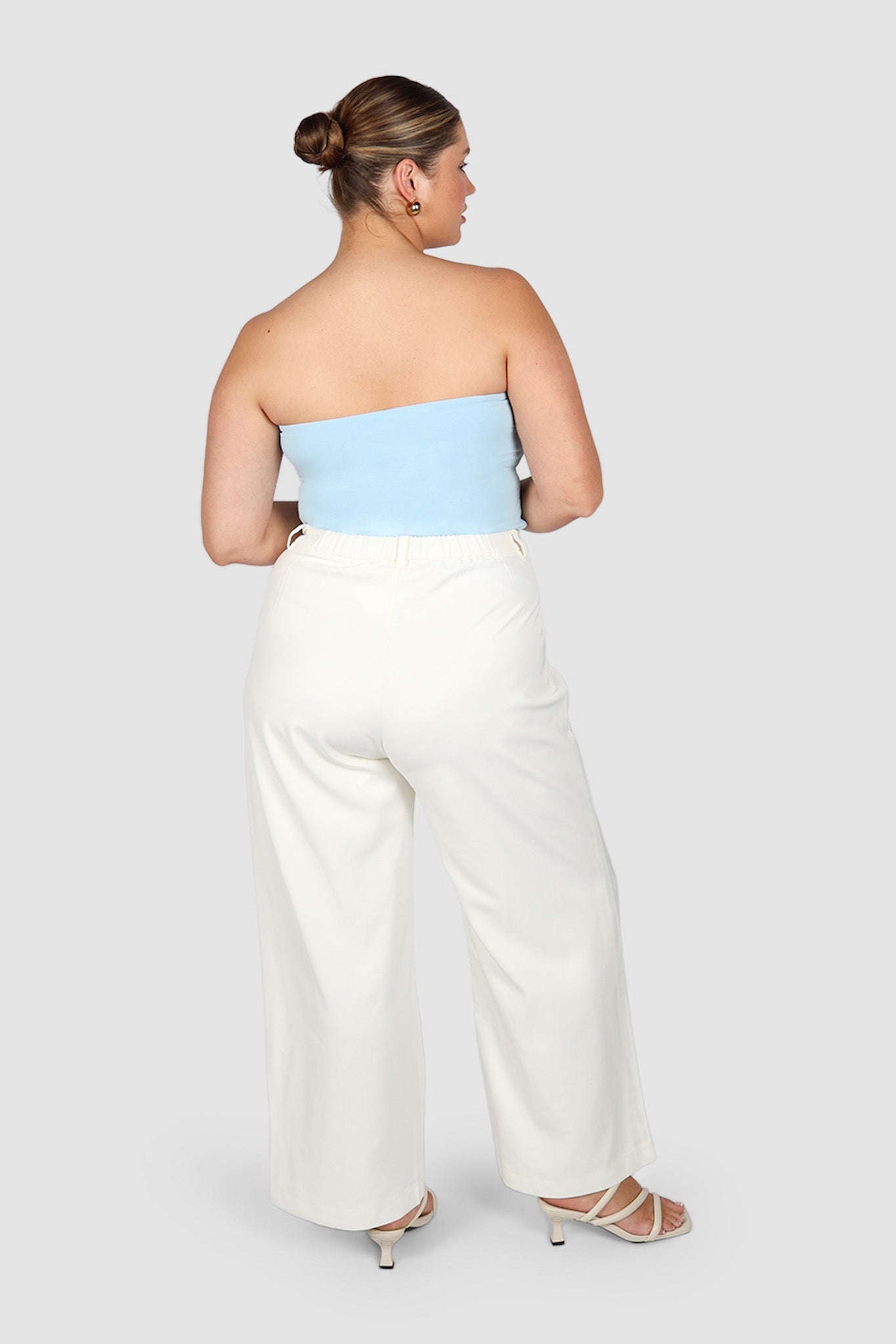 APRIL TOP SOFT BLUE - Fayt The Label